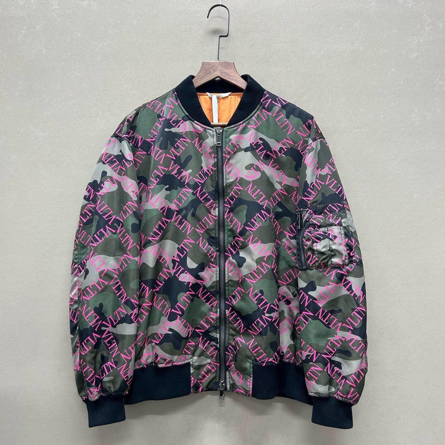 Valentino Valentino VLTN Camo Bomber Jacket Size S Size US S / EU 44-46 / 1 - 2 Thumbnail