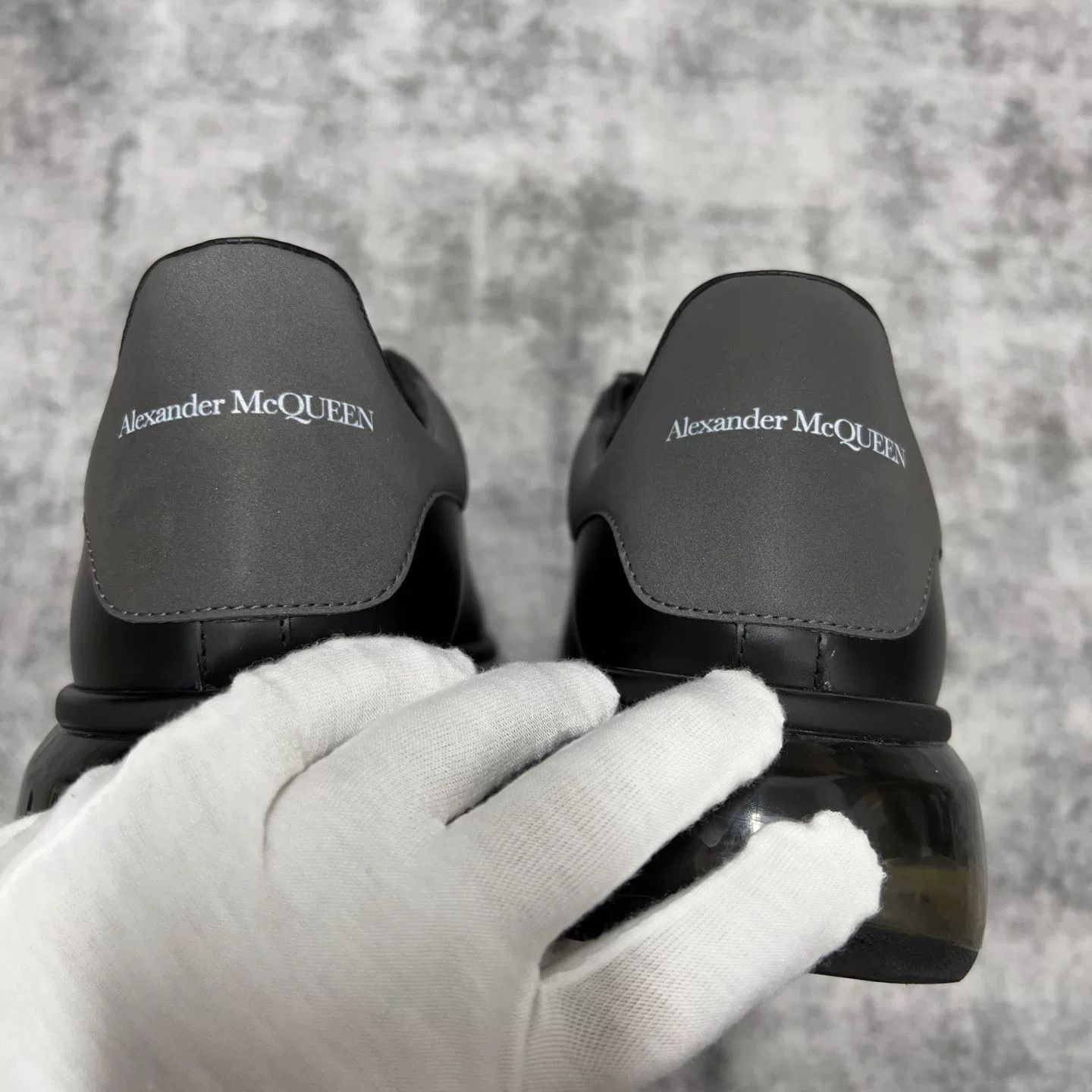Alexander McQueen Alexander McQueen Black Transparent Sole Sneakers Size 10 Size US 10 / EU 43 - 6 Thumbnail