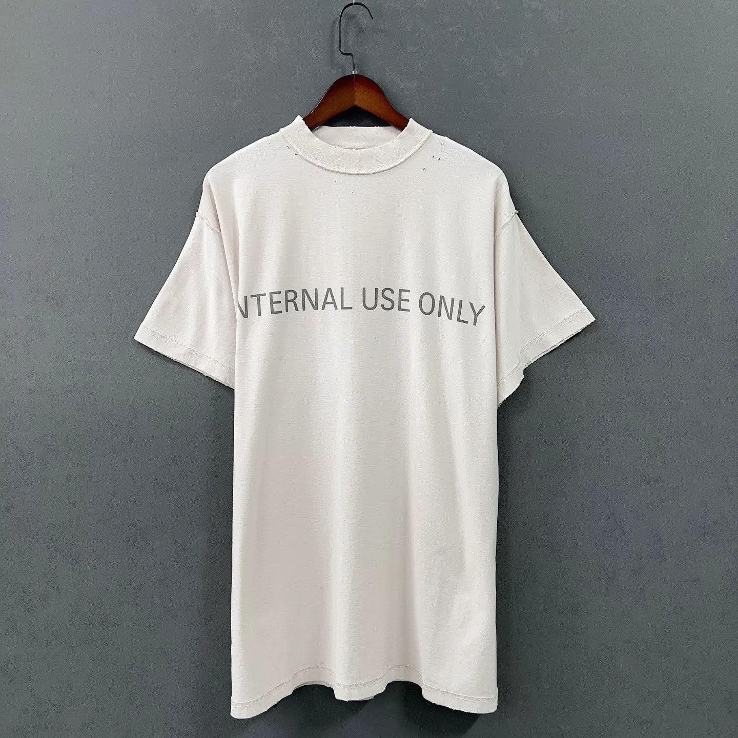 Balenciaga Balenciaga Internal Use Only T-Shirt Size S Size US S / EU 44-46 / 1 - 2 Thumbnail