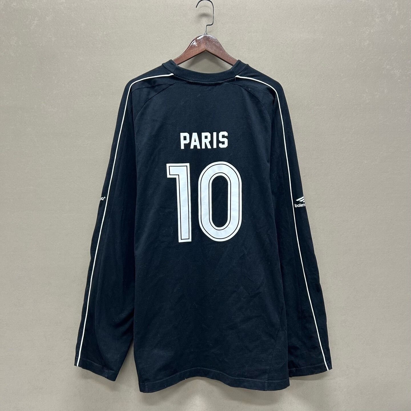 Balenciaga Balenciaga Soccer Long Sleeve T-Shirt Size M Size US M / EU 48-50 / 2 - 3 Thumbnail