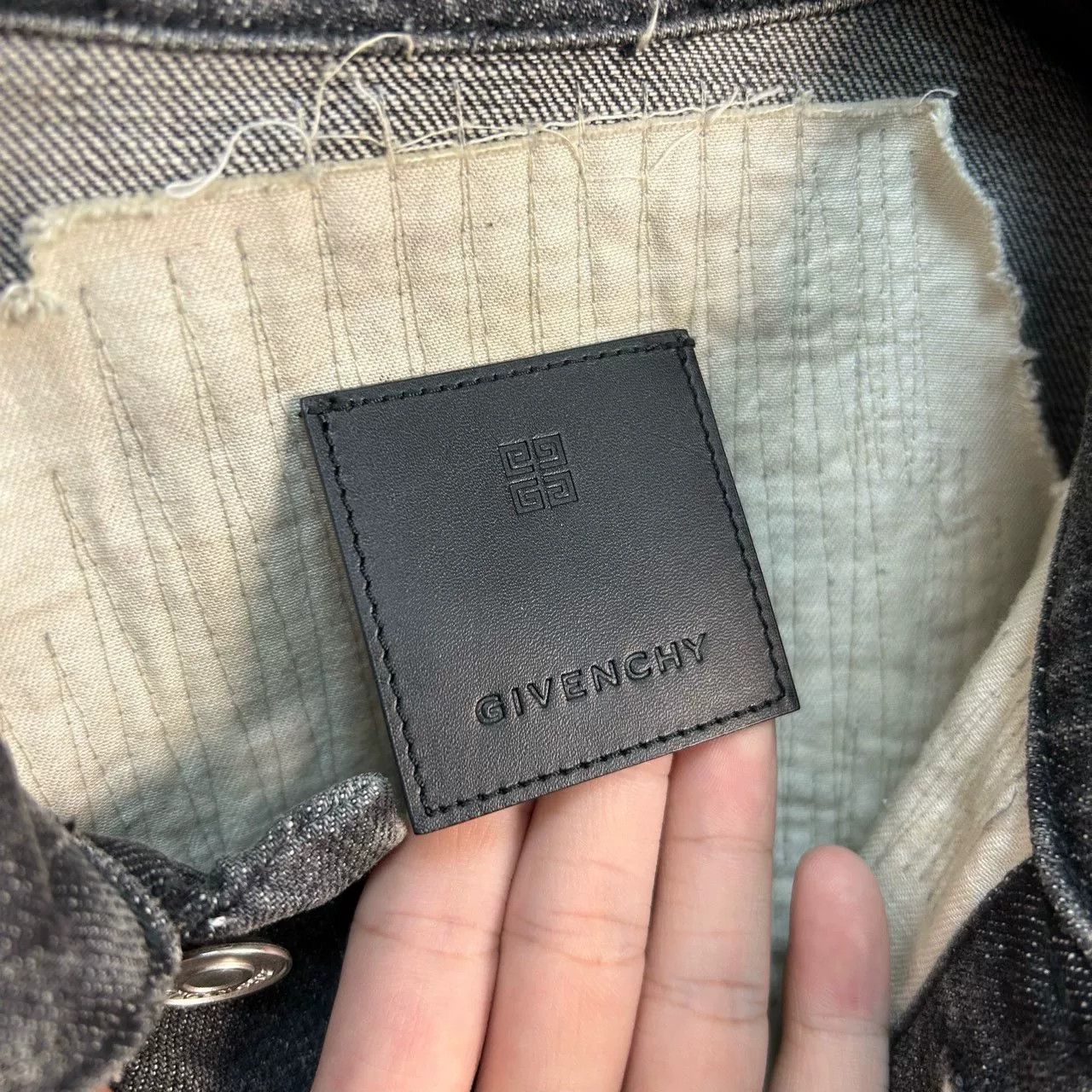 Givenchy Givenchy Distressed Denim Jacket Size L Size US L / EU 52-54 / 3 - 4 Thumbnail