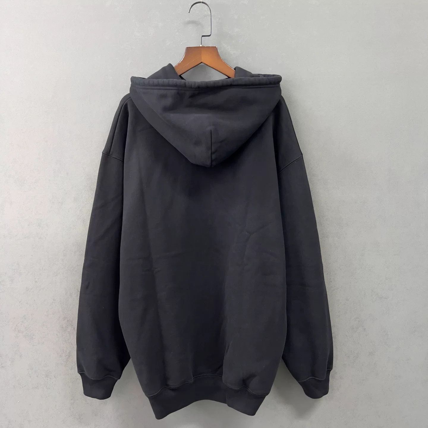 Balenciaga Balenciaga Logo Hoodie Size M Size US M / EU 48-50 / 2 - 2 Thumbnail