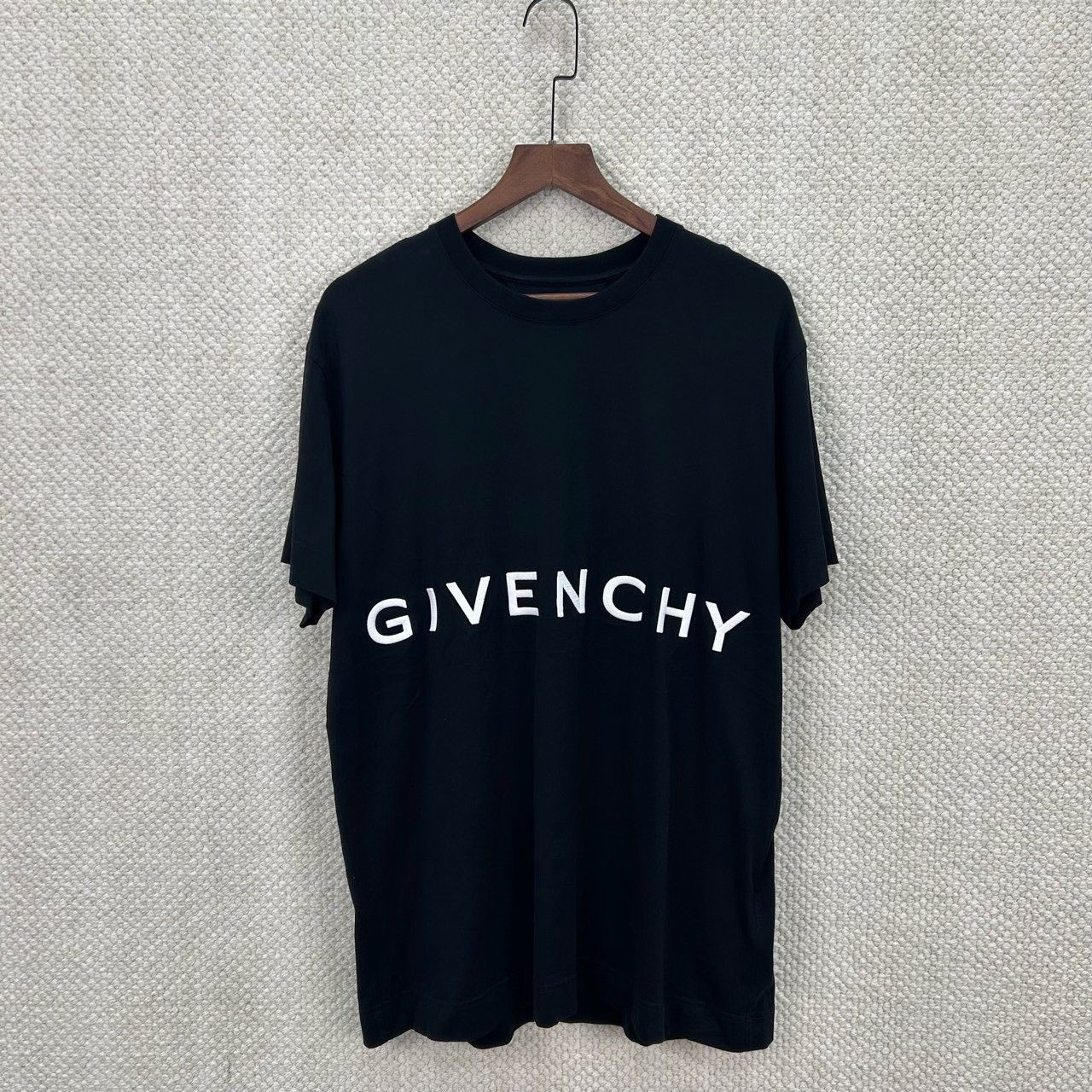 Givenchy Givenchy Logo Embroidery Short Sleeve T-Shirt Size M Size US M / EU 48-50 / 2 - 2 Thumbnail