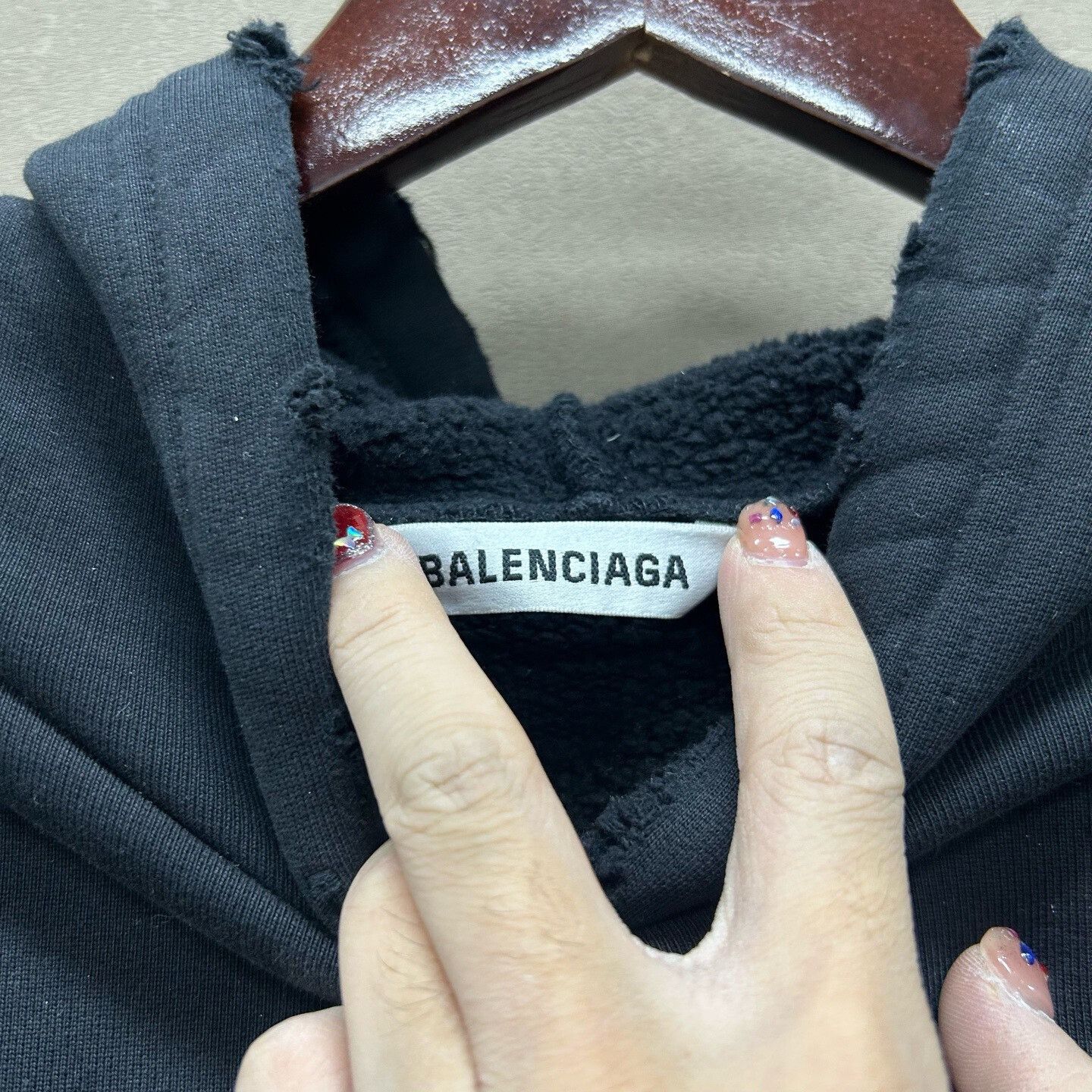 Balenciaga Balenciaga Sacre Coeur Graphic Distressed Hoodie Size XXS Size US XXS / EU 40 - 4 Thumbnail