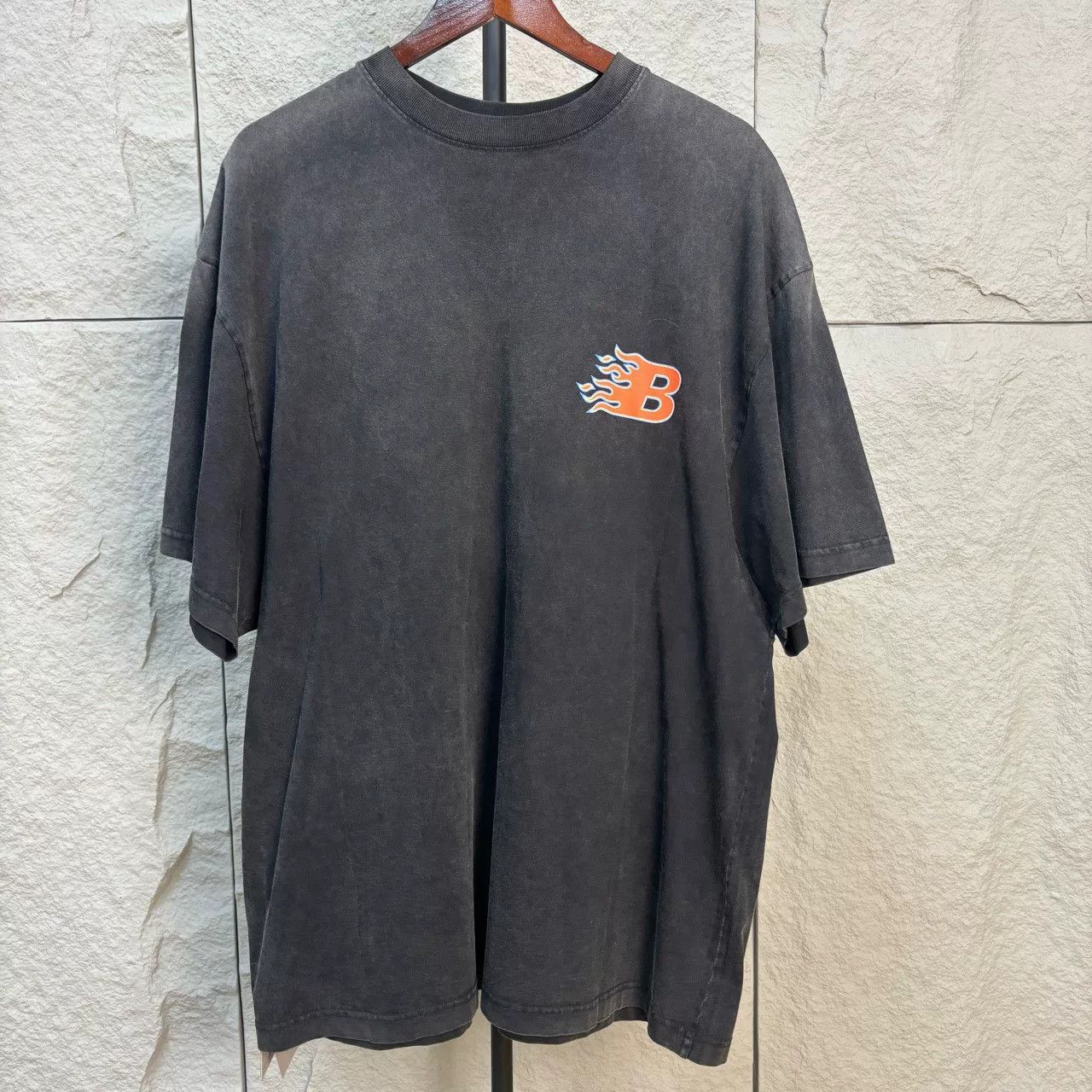 Balenciaga Balenciaga Flame B Logo T-Shirt Size XS Size US XS / EU 42 / 0 - 2 Thumbnail