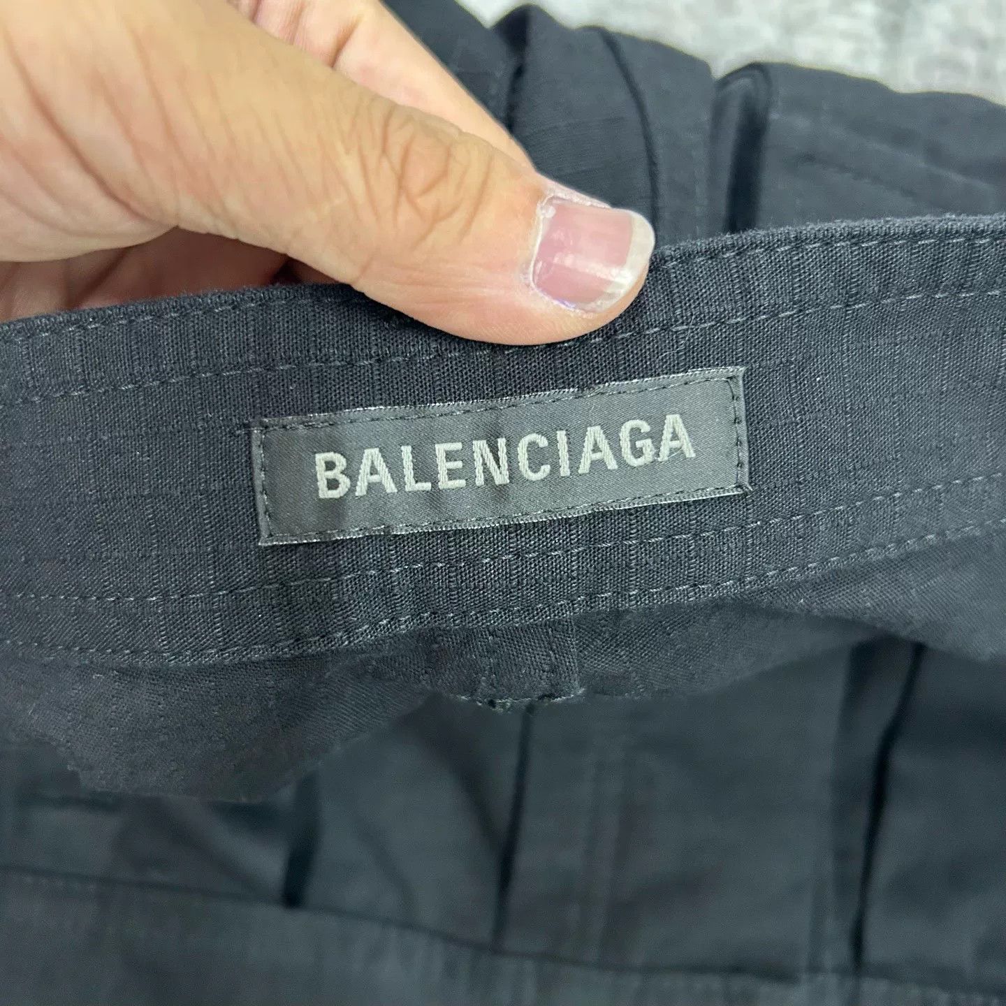 Balenciaga Balenciaga Multi-Pocket Cargo Shorts Size 28 Size US 28 / EU 44 - 5 Thumbnail
