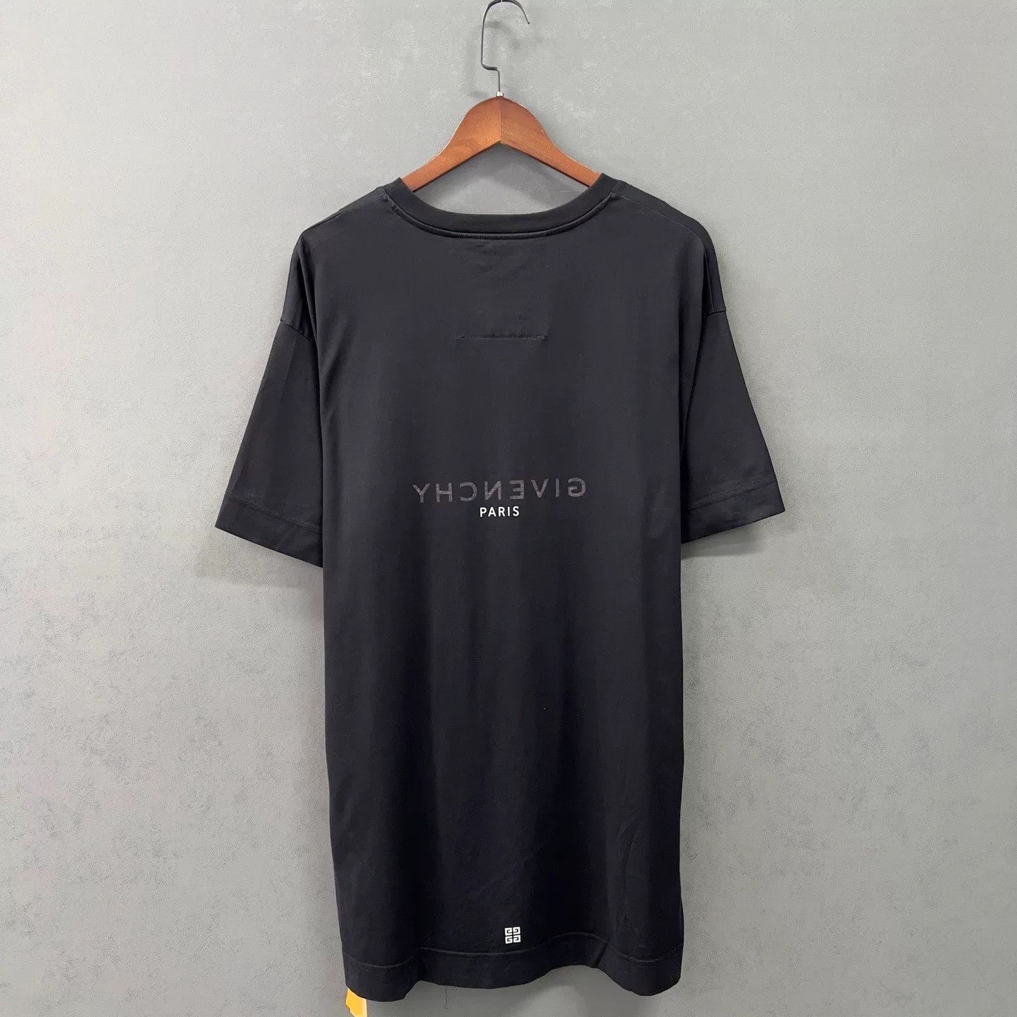 Givenchy Givenchy Logo T-Shirt Size XL Size US XL / EU 56 / 4 - 3 Thumbnail