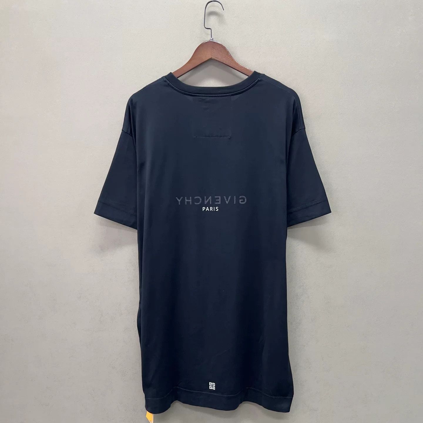 Givenchy Givenchy Logo T-Shirt Size XL Size US XL / EU 56 / 4 - 5 Thumbnail