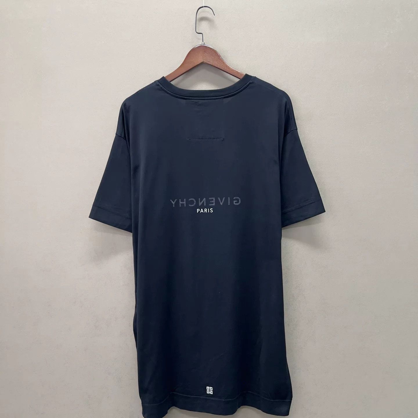 Givenchy Givenchy Logo T-Shirt Size XL Size US XL / EU 56 / 4 - 4 Thumbnail