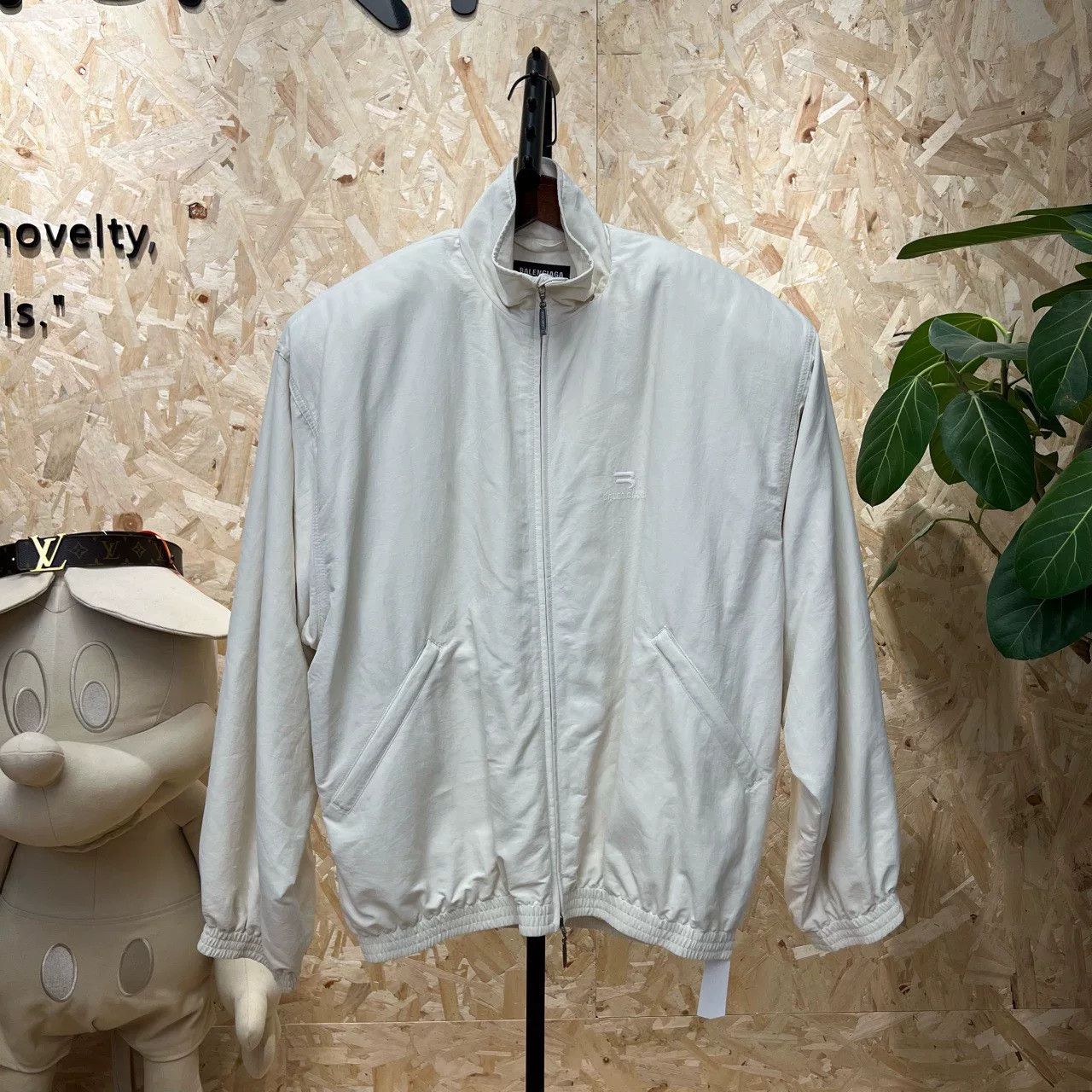 Balenciaga Balenciaga Logo Embroidery Light Jacket Size L Size US L / EU 52-54 / 3 - 2 Thumbnail