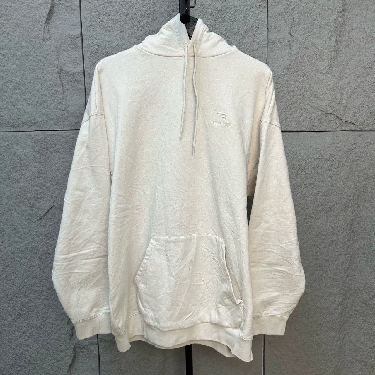 Balenciaga Balenciaga Embroidered Hoodie Size XS Size US XS / EU 42 / 0 - 2 Thumbnail