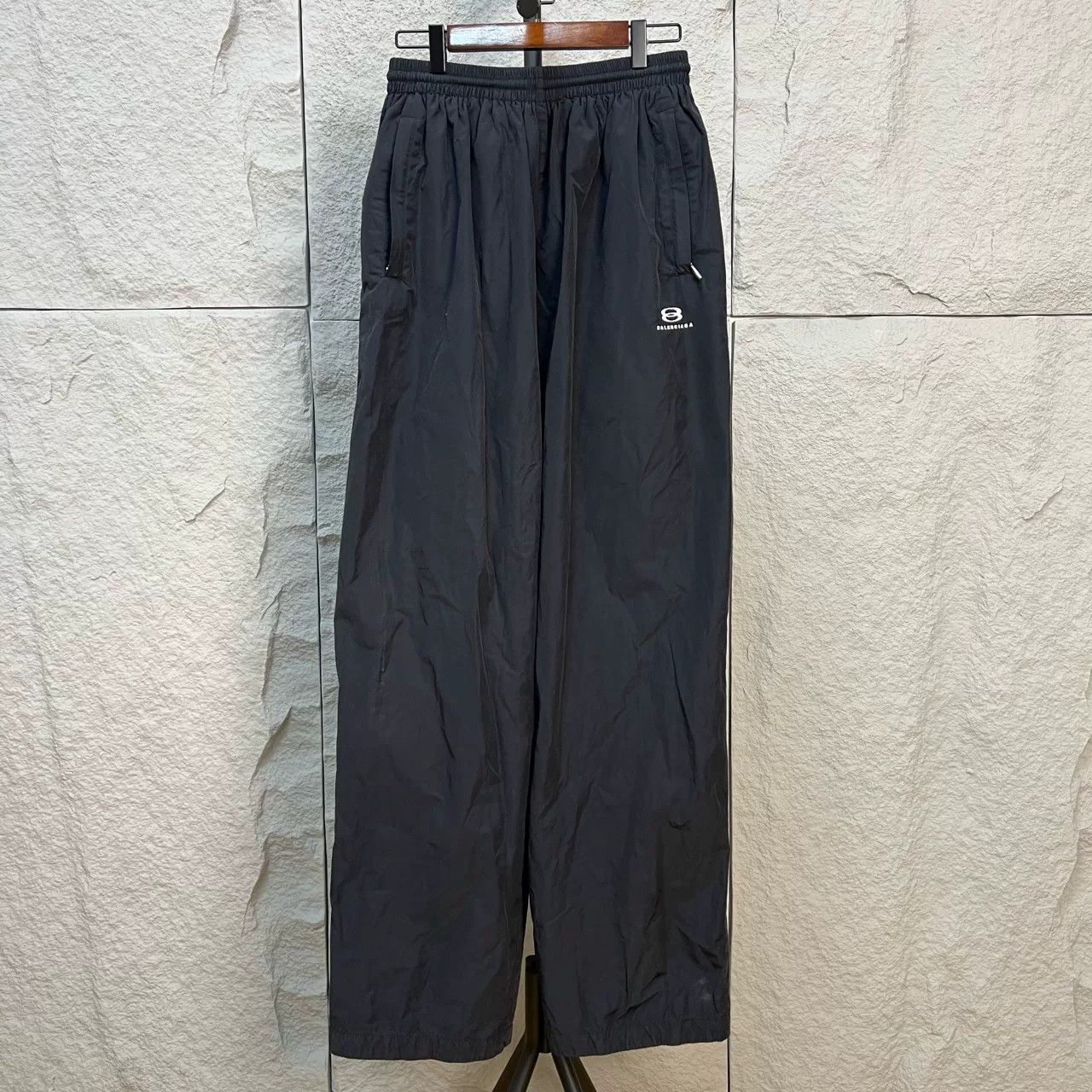Balenciaga Balenciaga Nylon Logo Pants Size 28 Size US 28 / EU 44 - 2 Thumbnail