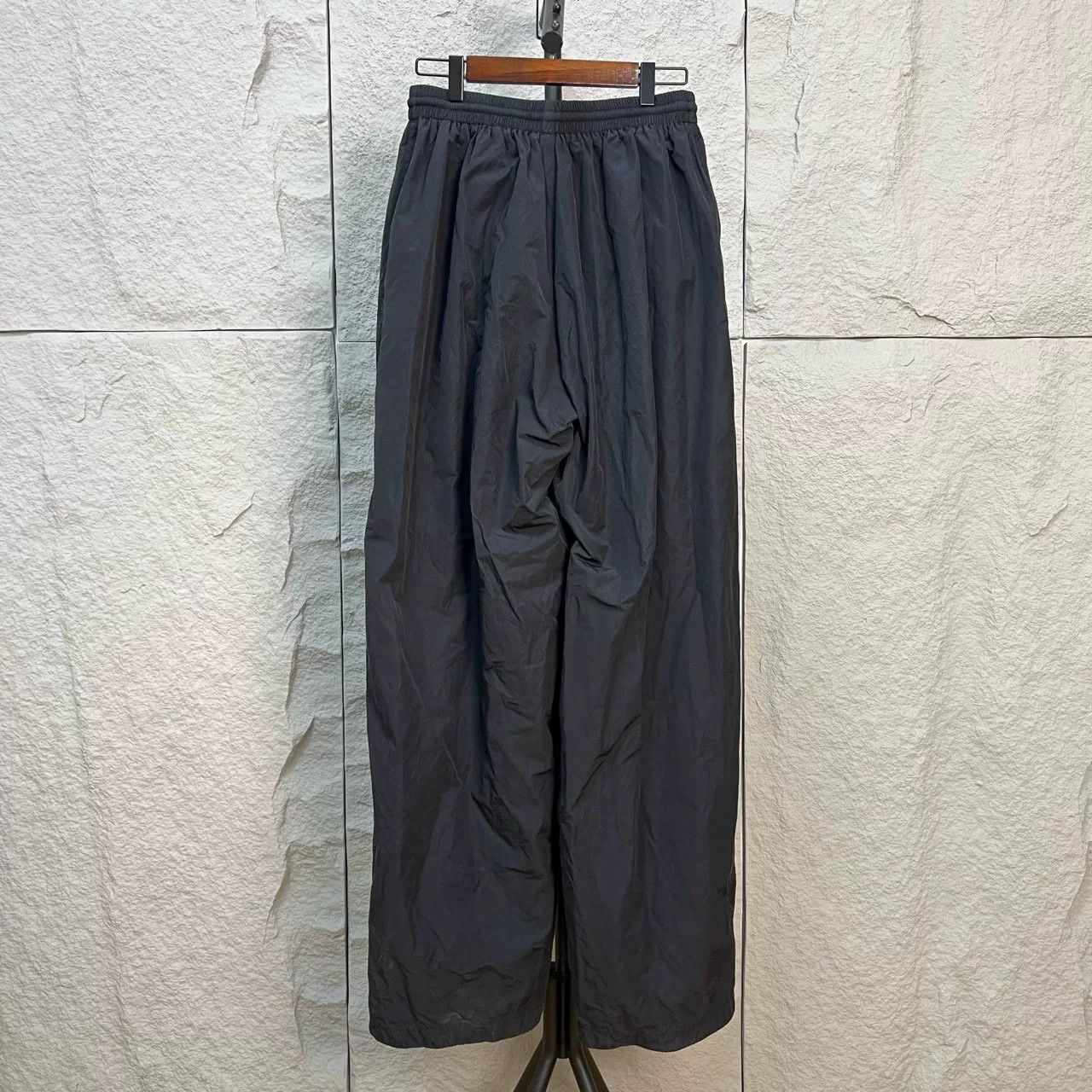 Balenciaga Balenciaga Nylon Logo Pants Size 28 Size US 28 / EU 44 - 3 Thumbnail