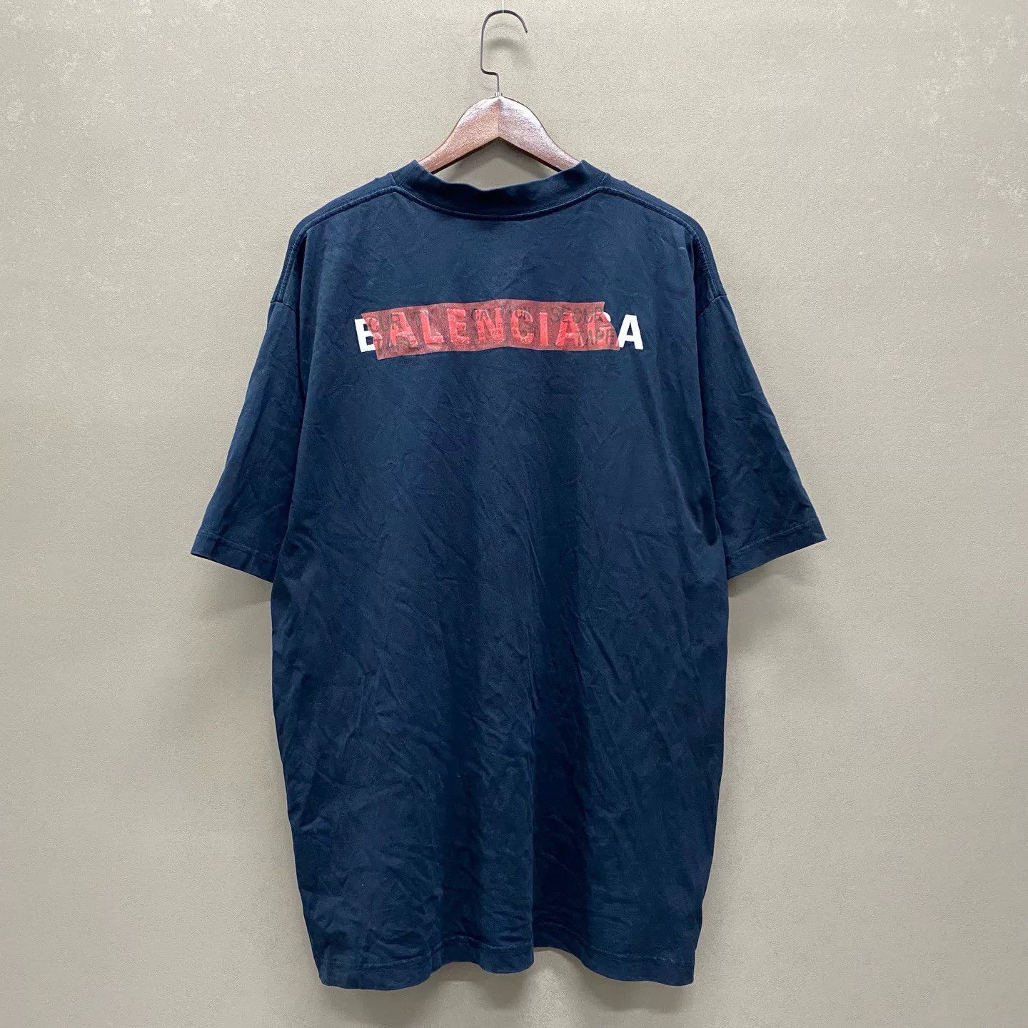 Balenciaga Balenciaga Tape Print T-Shirt Size L Size US L / EU 52-54 / 3 - 3 Thumbnail