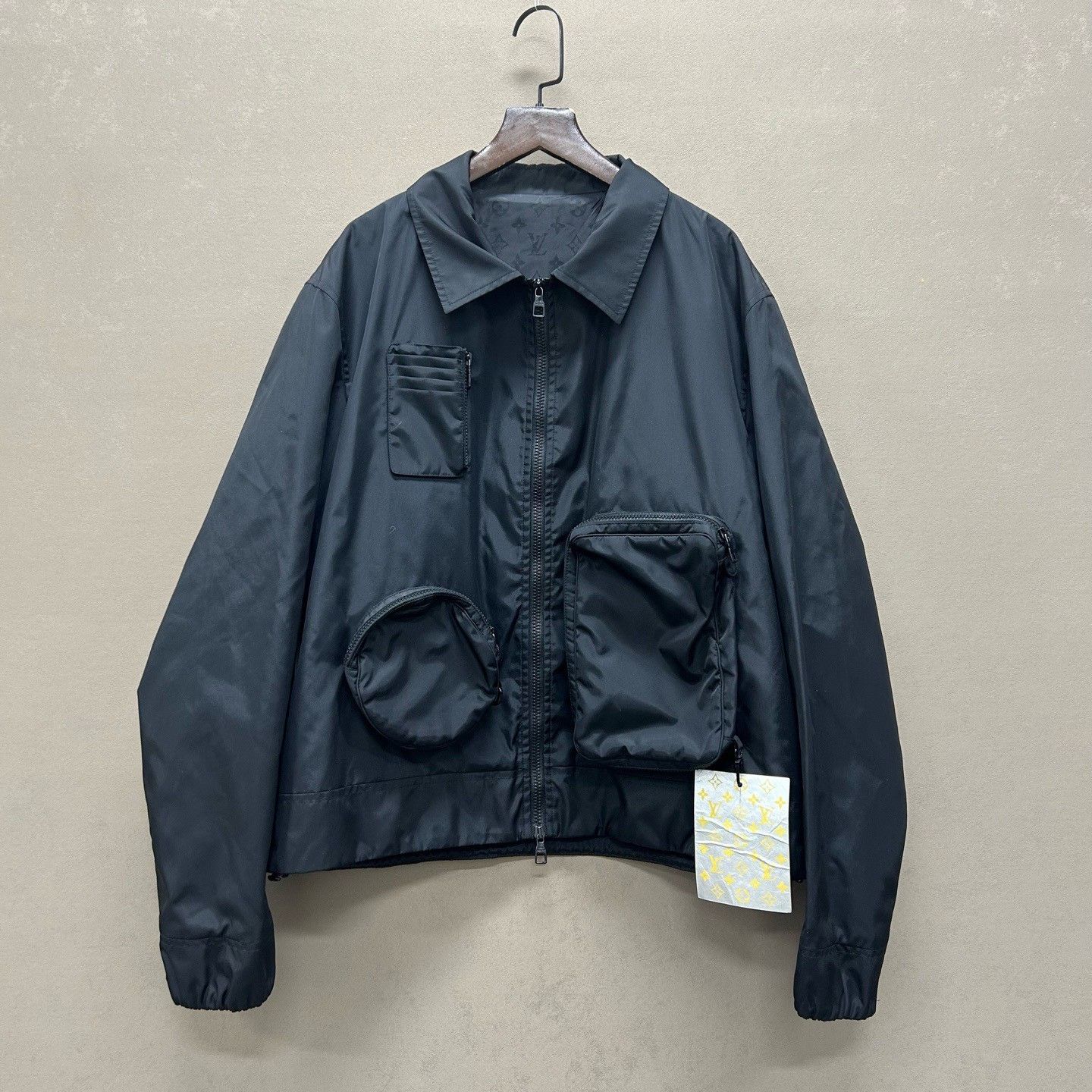 Louis Vuitton Louis Vuitton Multi-Pocket Monogram Jacket Size M Size US M / EU 48-50 / 2 - 2 Thumbnail