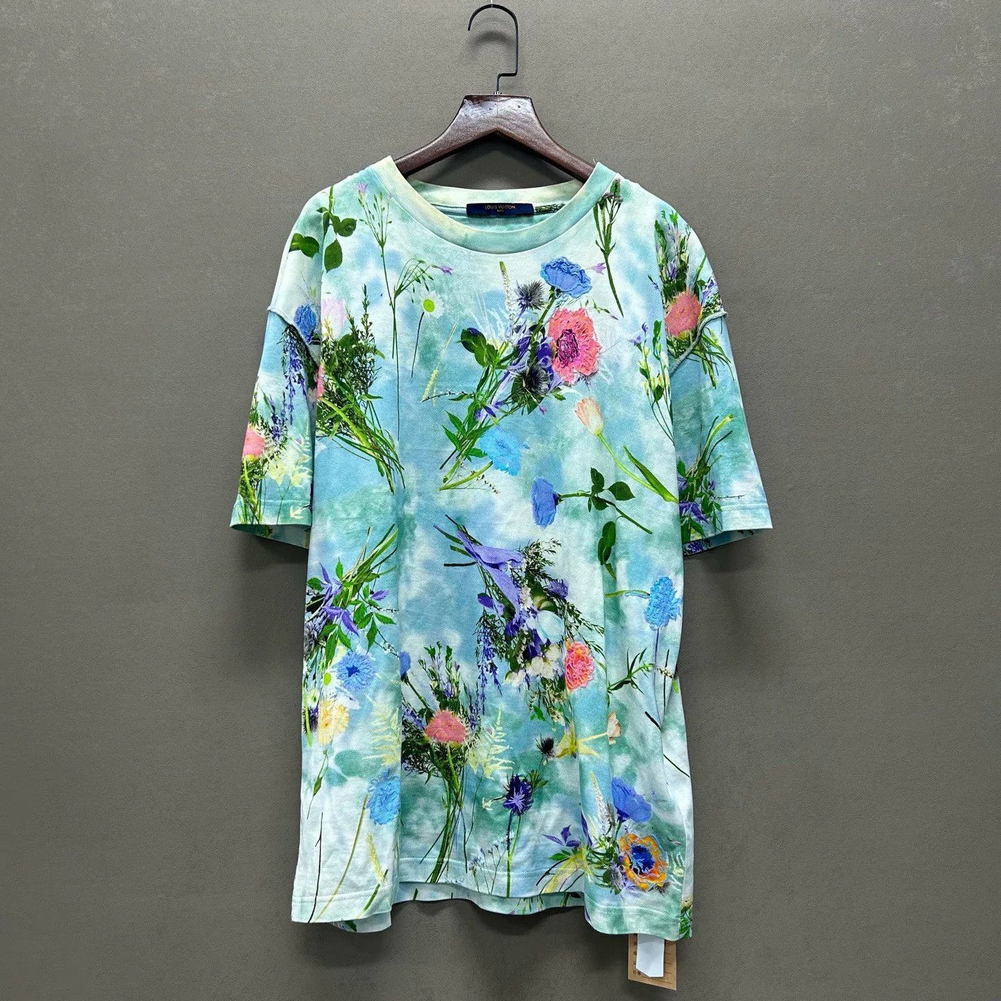 Louis Vuitton Louis Vuitton Floral Short Sleeve T-Shirt Size M Size US M / EU 48-50 / 2 - 2 Thumbnail