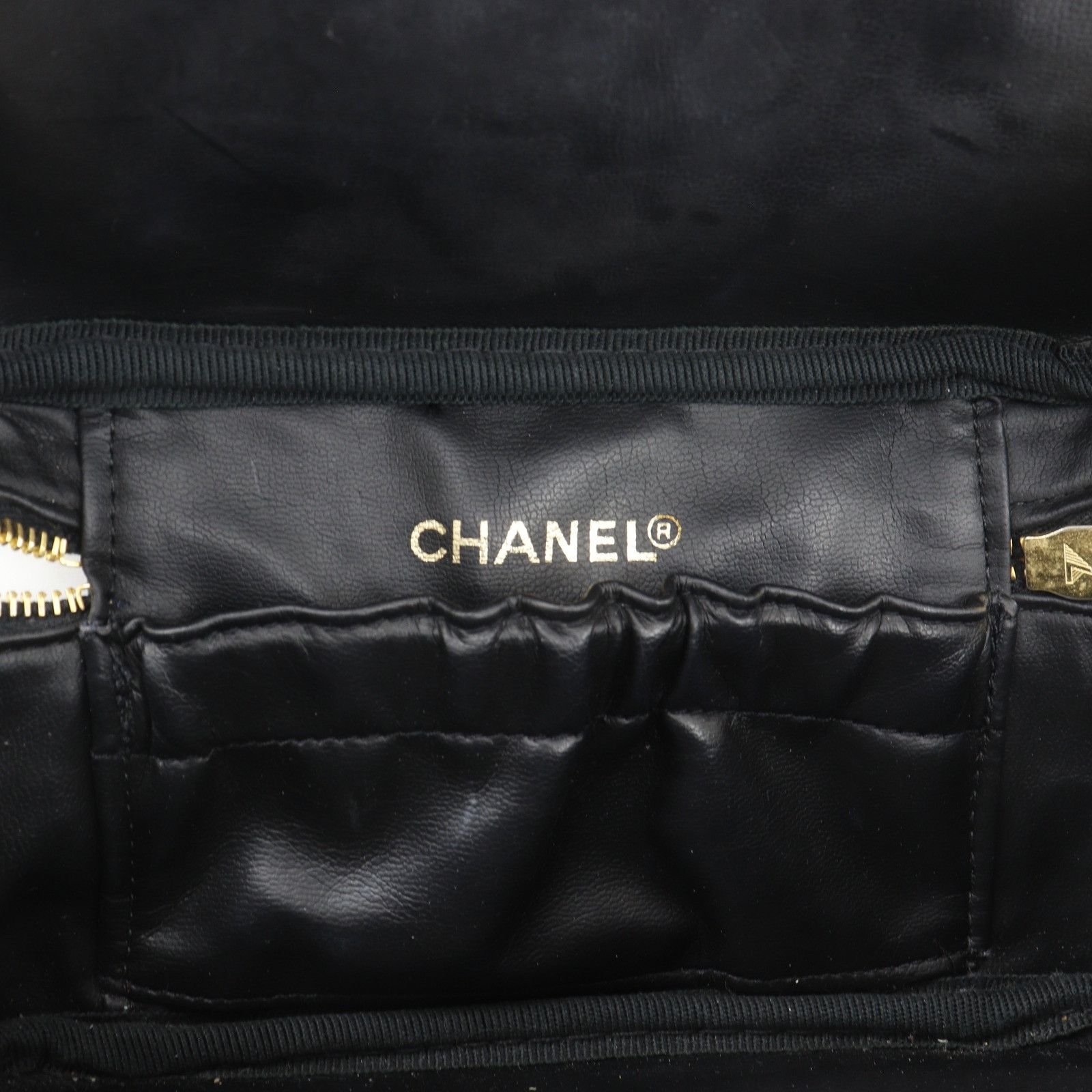 Chanel Chanel Chanel Bicolor Calf Vanity Bag Leather Vanity Bag DUTY FREE for USA Size ONE SIZE - 9 Thumbnail