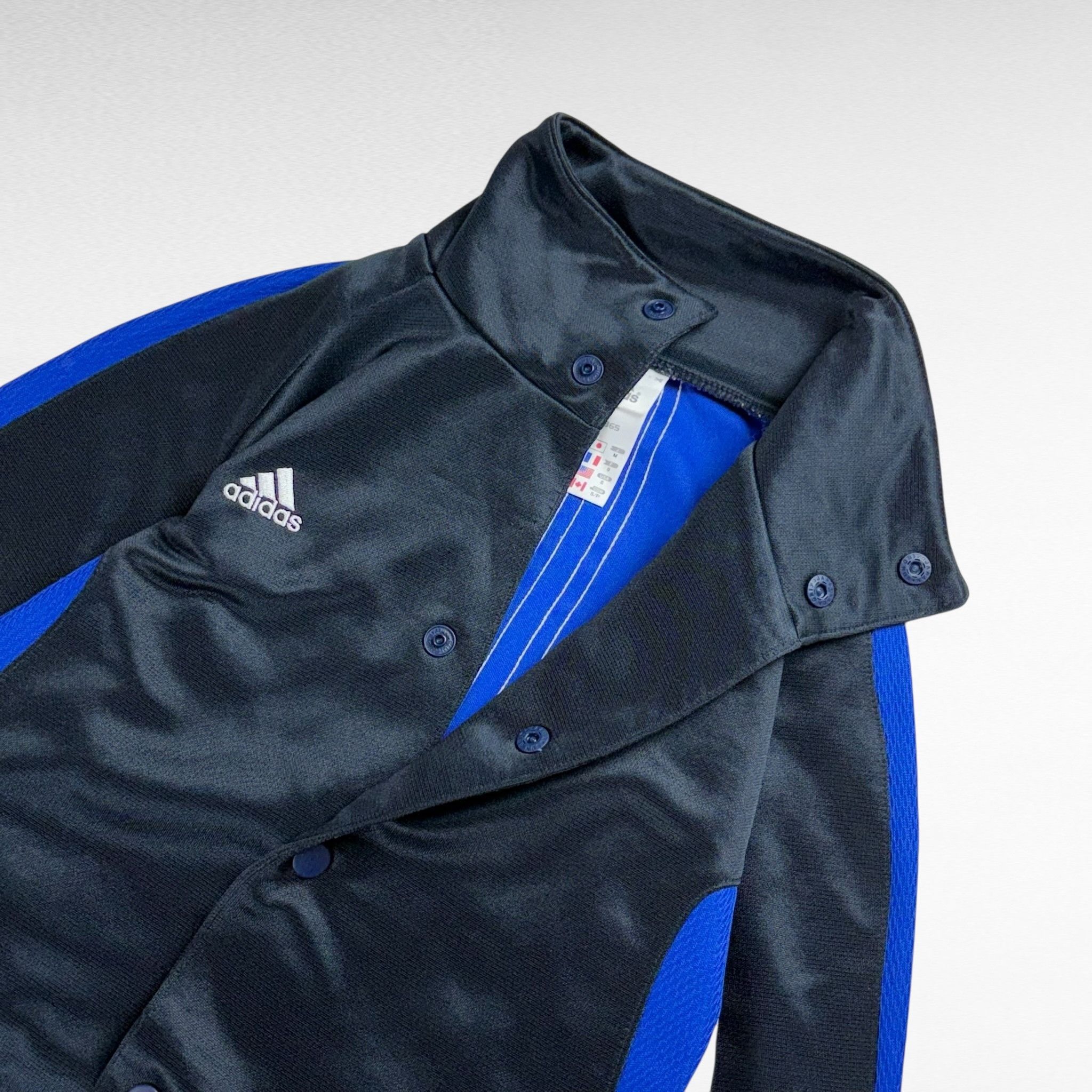 Adidas Adidas 00s Jacket Size M Size US M / EU 48-50 / 2 - 4 Thumbnail