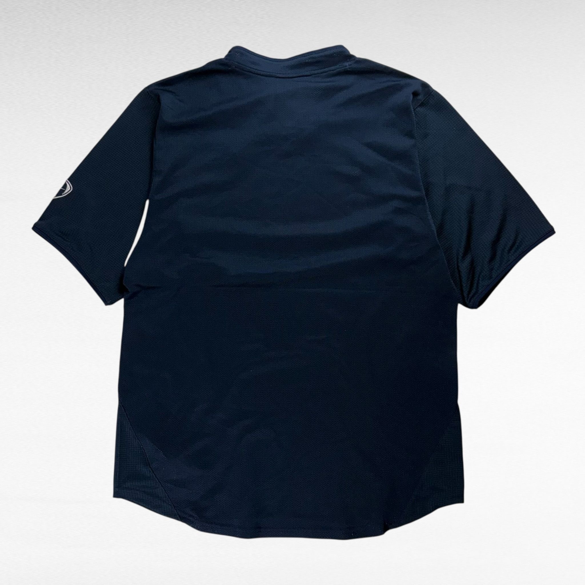 Nike Nike 00s Shirt Size S Size US S / EU 44-46 / 1 - 2 Thumbnail