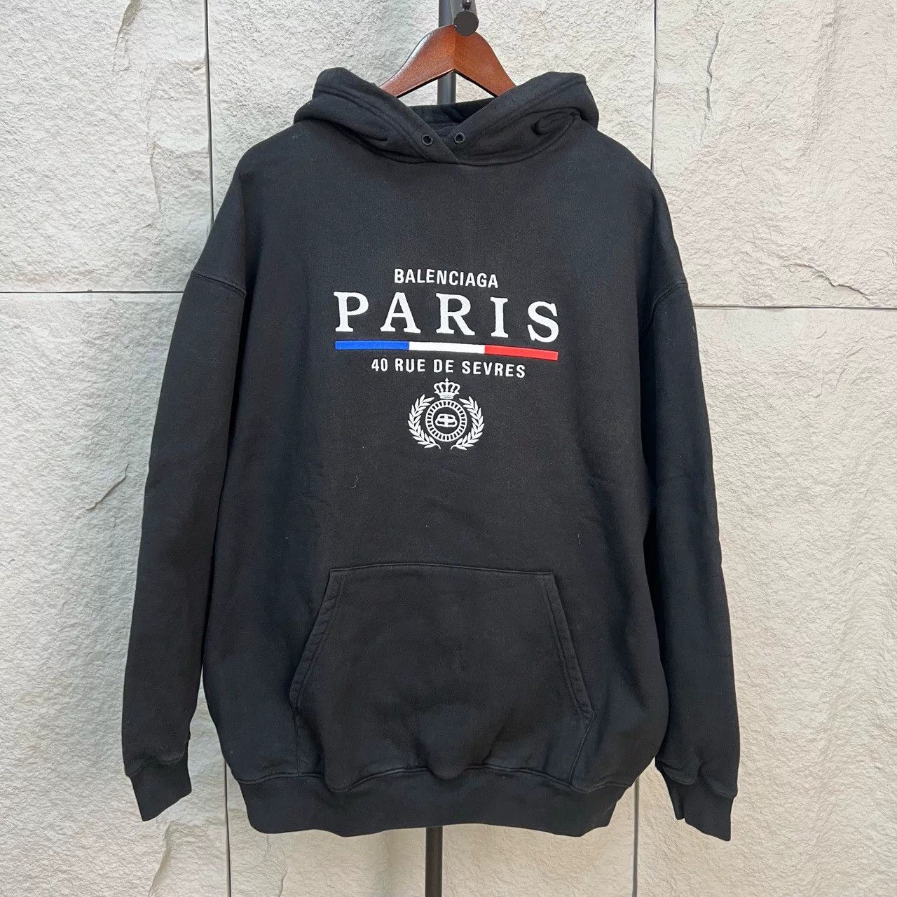 Balenciaga Balenciaga Crown Paris Hoodie Size M Size US M / EU 48-50 / 2 - 2 Thumbnail