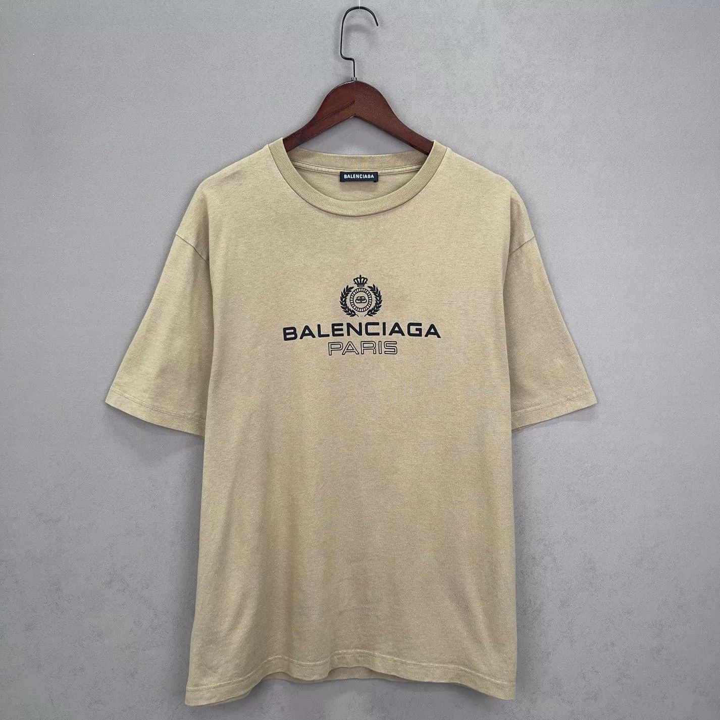 Balenciaga Balenciaga Paris Crown Logo T-Shirt Size M Size US M / EU 48-50 / 2 - 2 Thumbnail