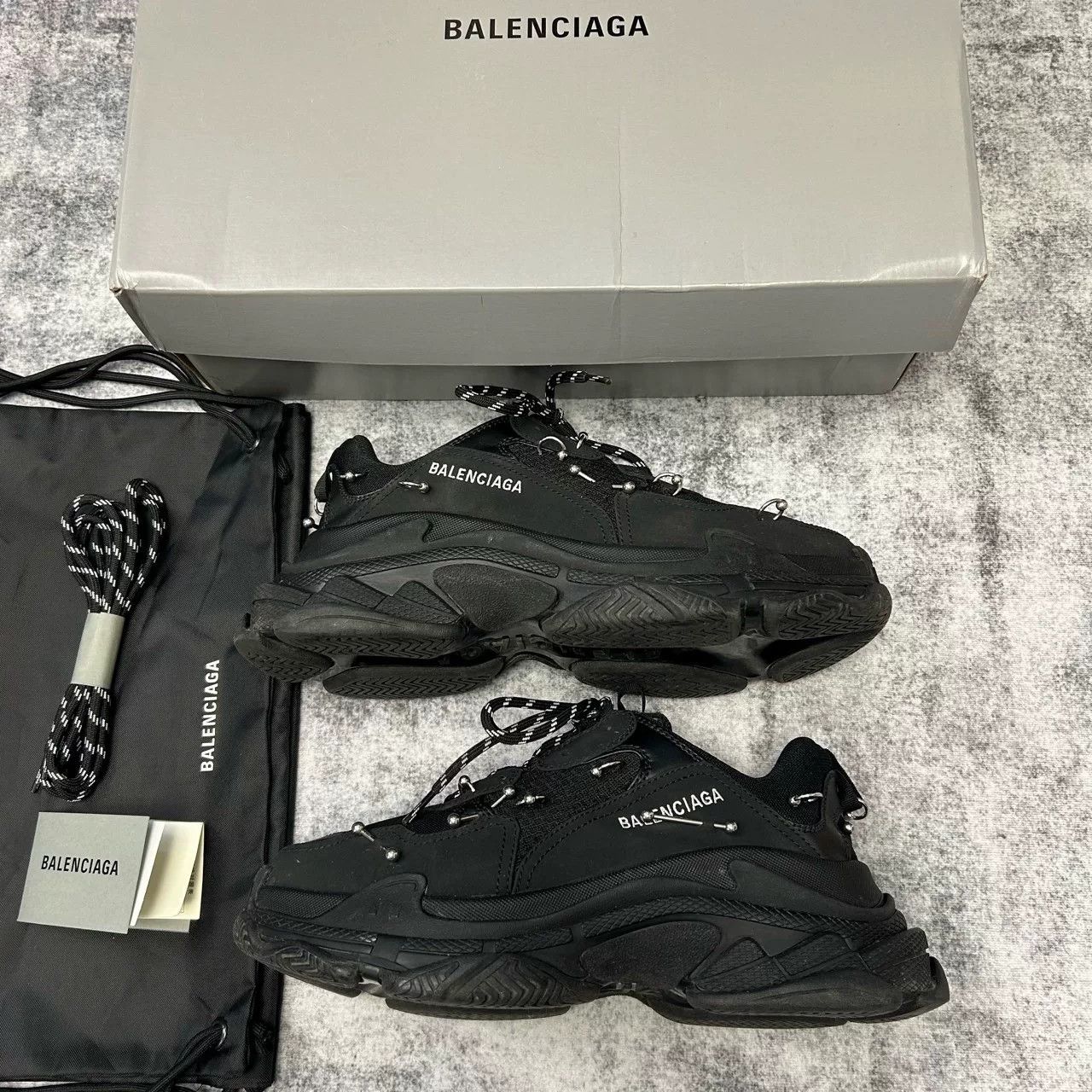Balenciaga Balenciaga Studded Triple S Sneakers US 9 Size US 9 / EU 42 - 3 Thumbnail