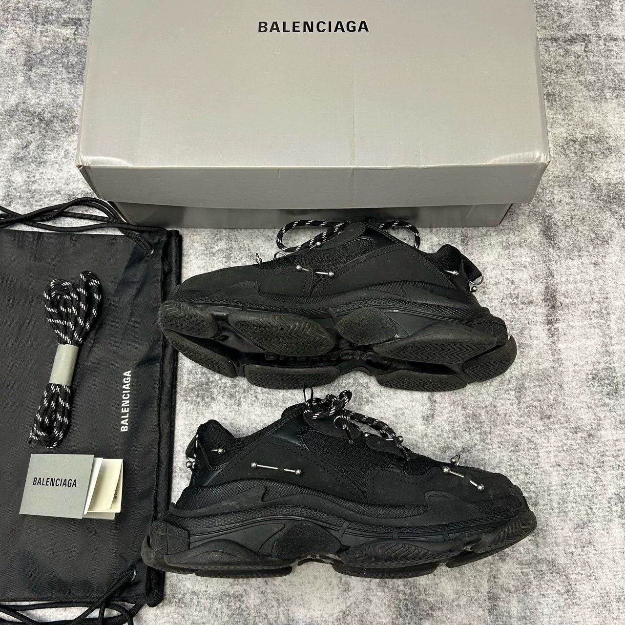 Balenciaga Balenciaga Studded Triple S Sneakers US 9 Size US 9 / EU 42 - 4 Thumbnail
