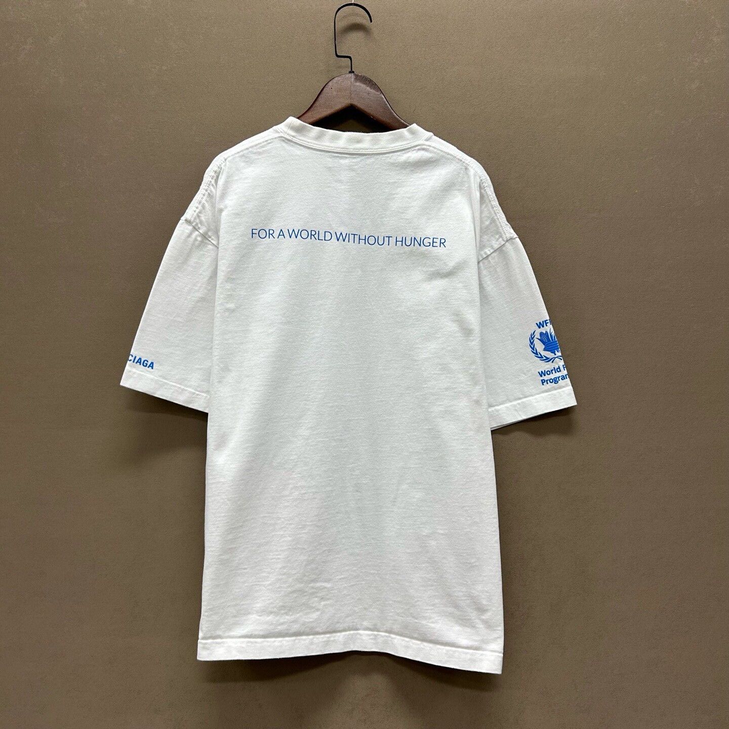 Balenciaga Balenciaga WFP Graphic T-Shirt Size S Size US S / EU 44-46 / 1 - 3 Thumbnail