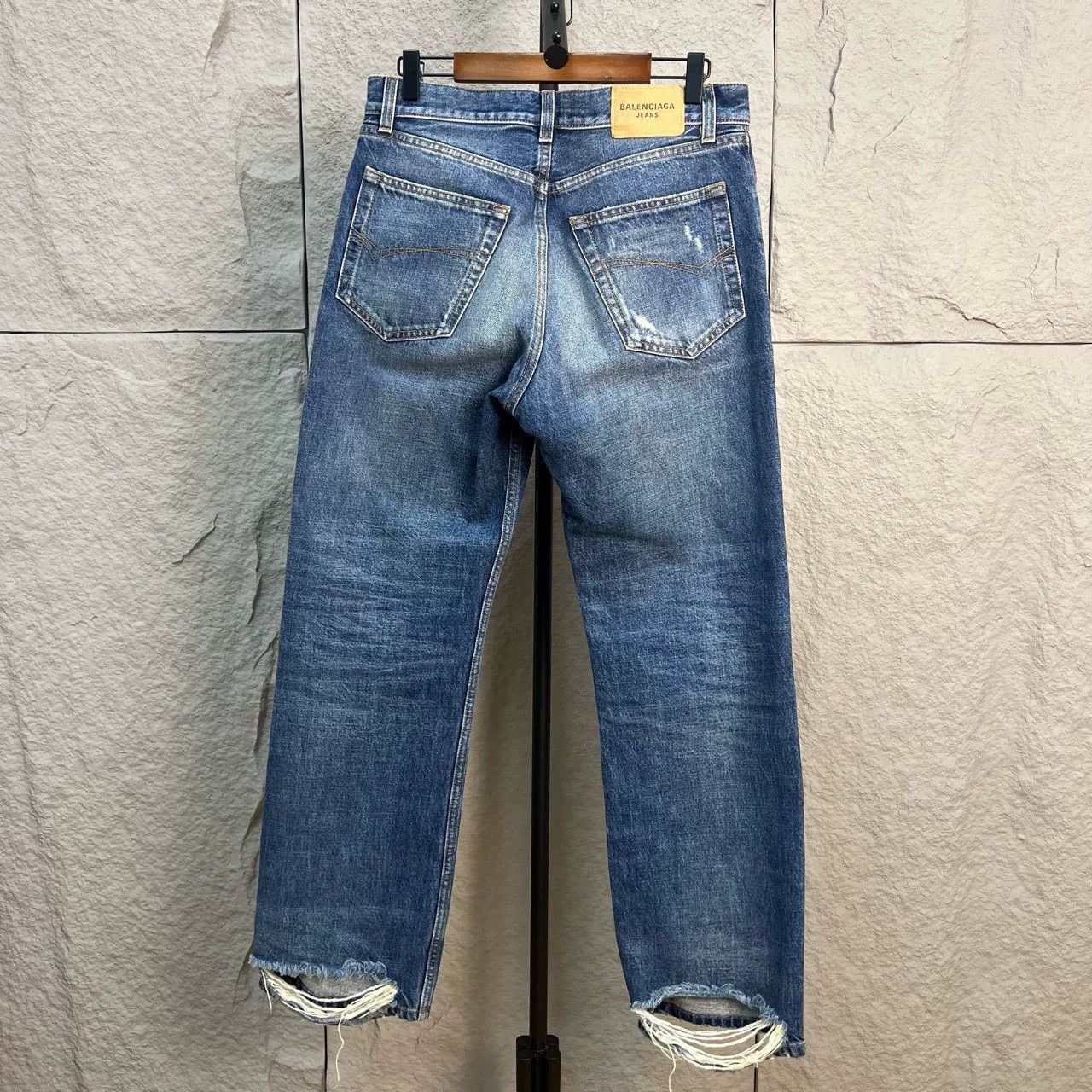Balenciaga Balenciaga Distressed Washed Denim Jeans Size 30 Size US 30 / EU 46 - 3 Thumbnail