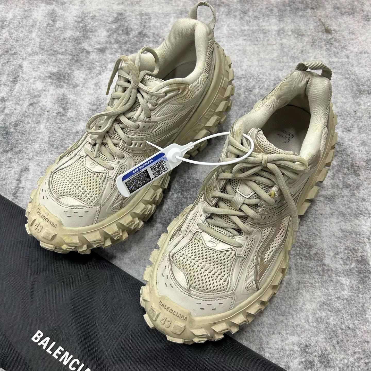 Balenciaga Balenciaga Defender Sneakers Size 10 Size US 10 / EU 43 - 2 Thumbnail