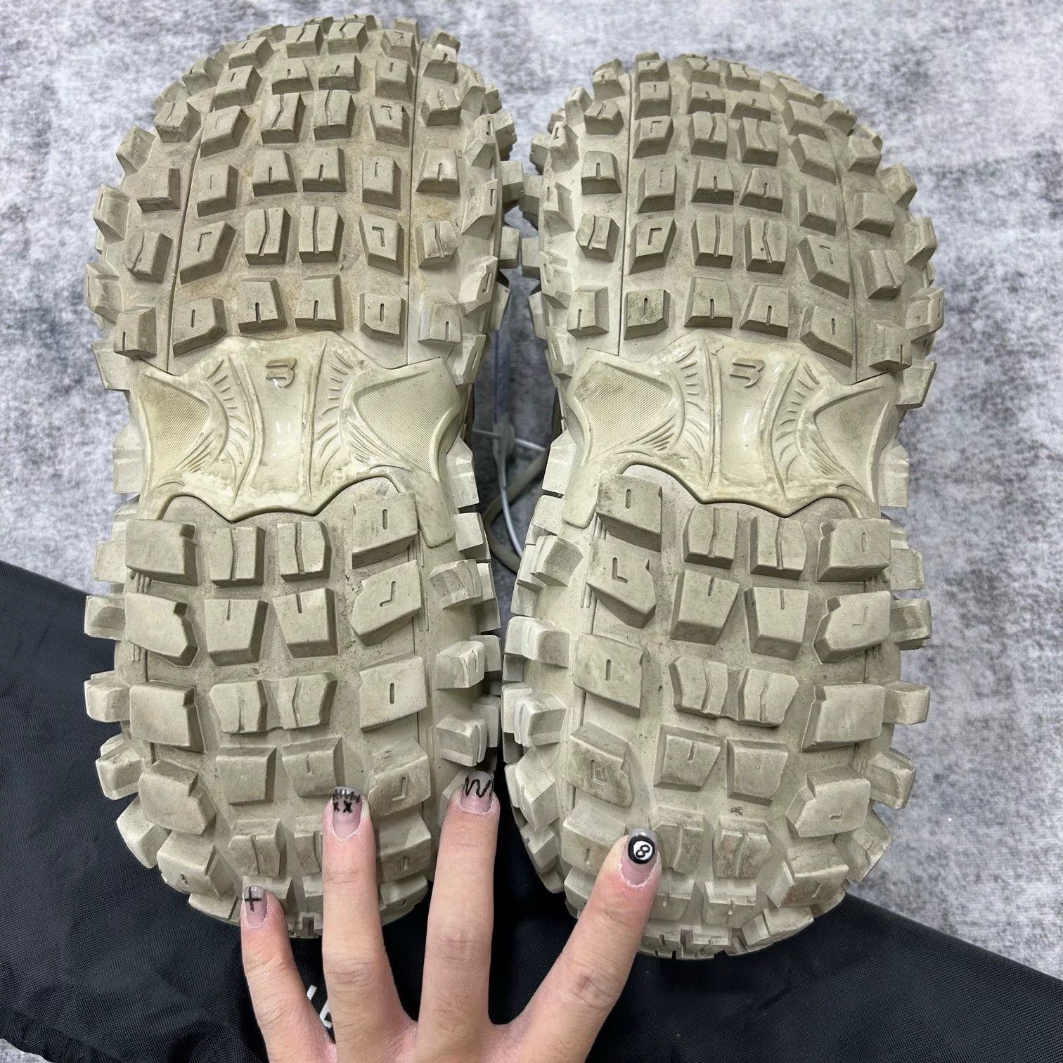 Balenciaga Balenciaga Defender Sneakers Size 10 Size US 10 / EU 43 - 8 Thumbnail