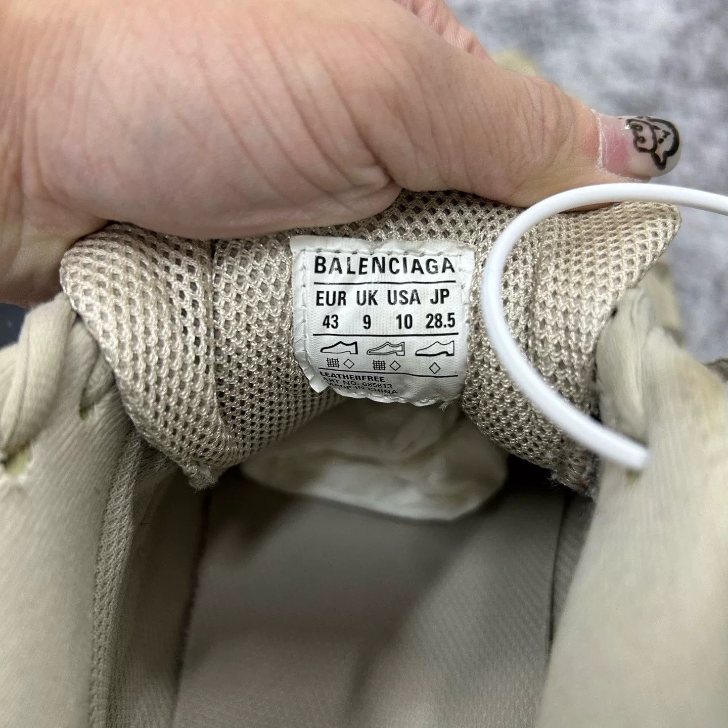 Balenciaga Balenciaga Defender Sneakers Size 10 Size US 10 / EU 43 - 9 Thumbnail