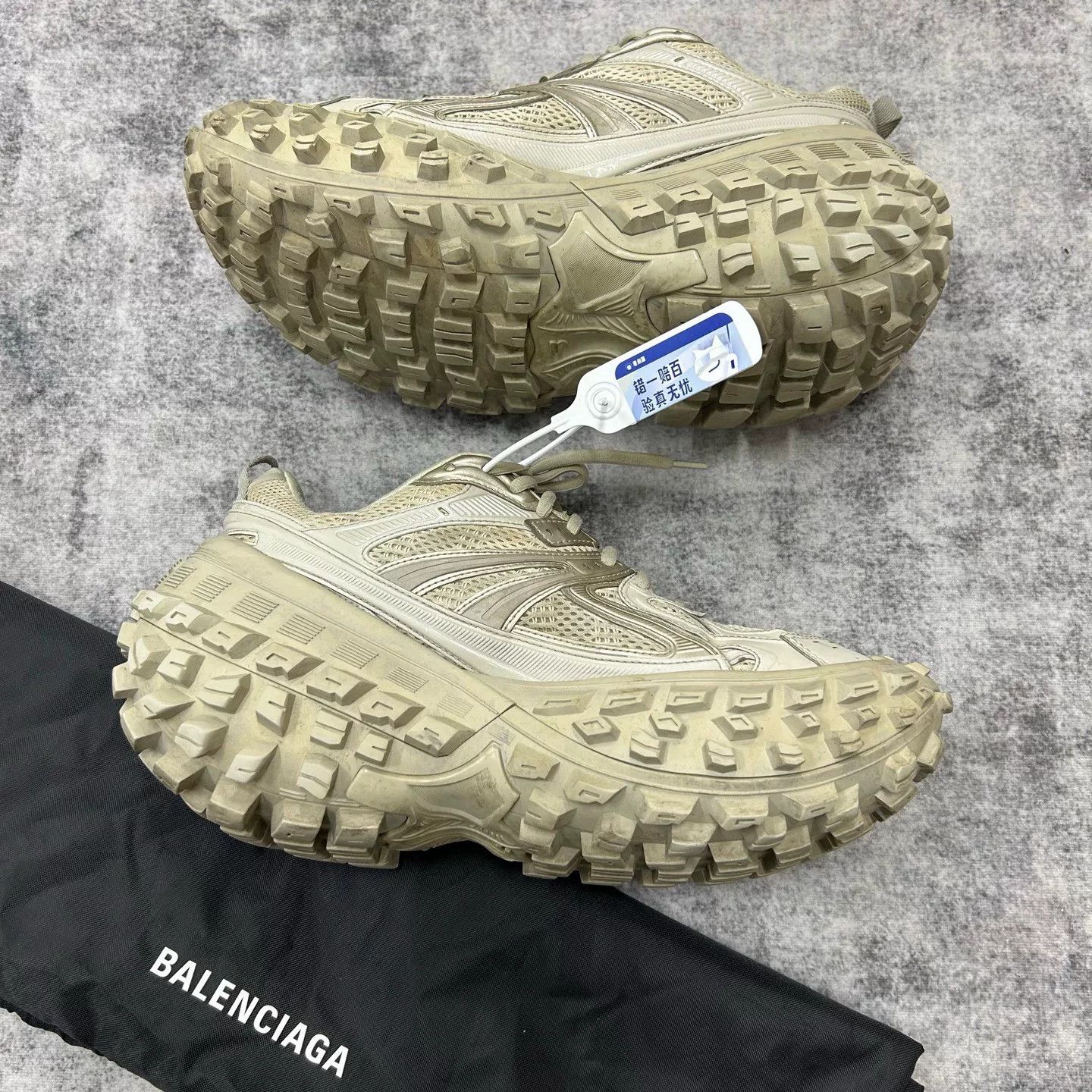 Balenciaga Balenciaga Defender Sneakers Size 10 Size US 10 / EU 43 - 6 Thumbnail