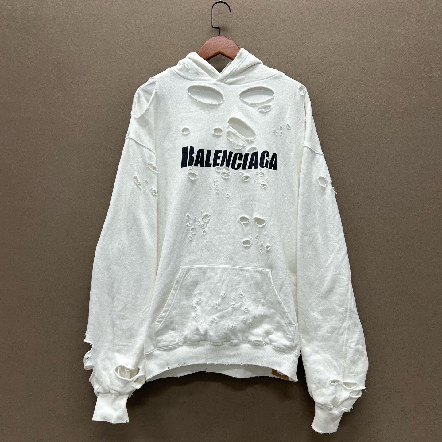 Balenciaga Balenciaga Distressed Logo Hoodie XXS Size US XXS / EU 40 - 2 Thumbnail