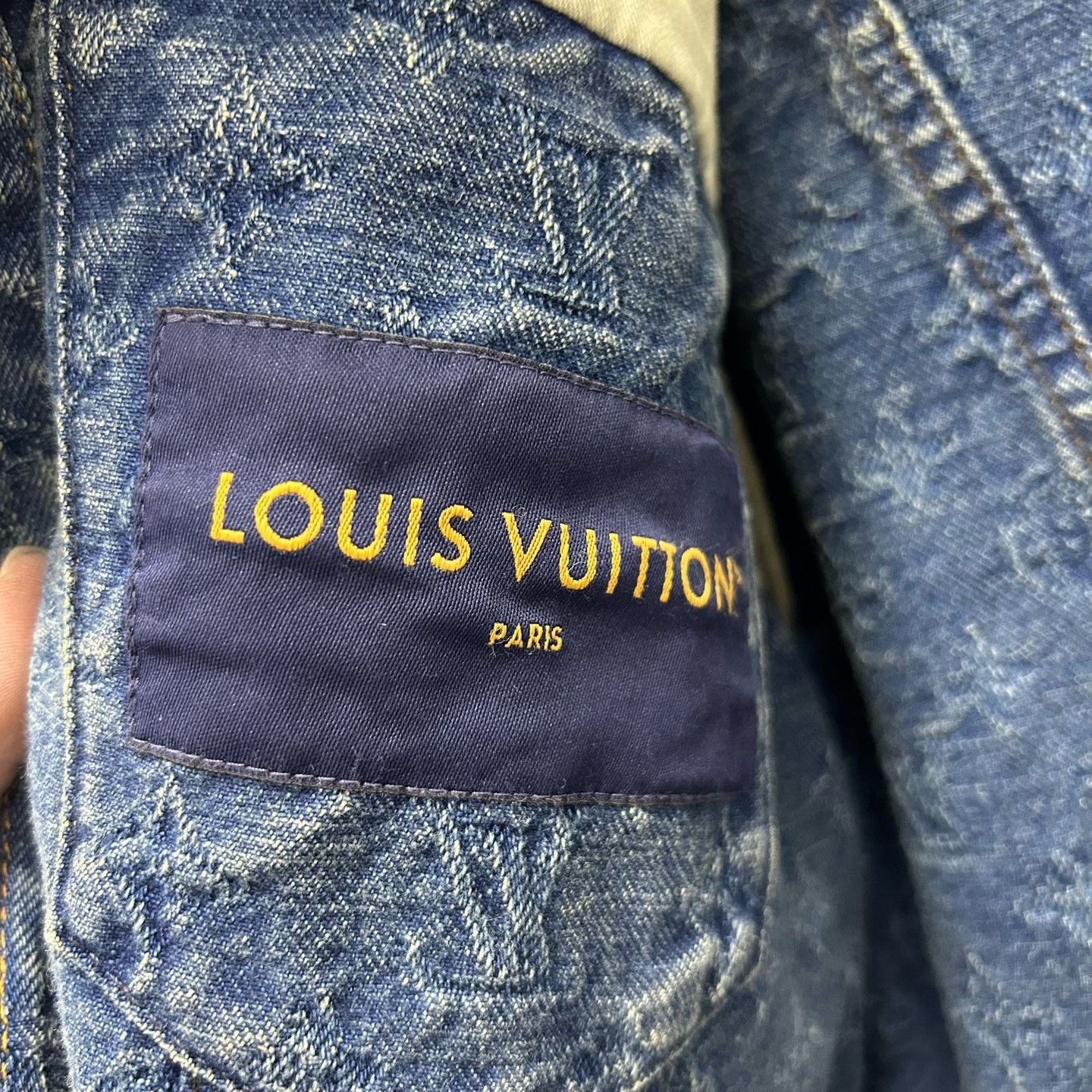Louis Vuitton Louis Vuitton Monogram Denim Jacket Size 44 Size US S / EU 44-46 / 1 - 4 Thumbnail