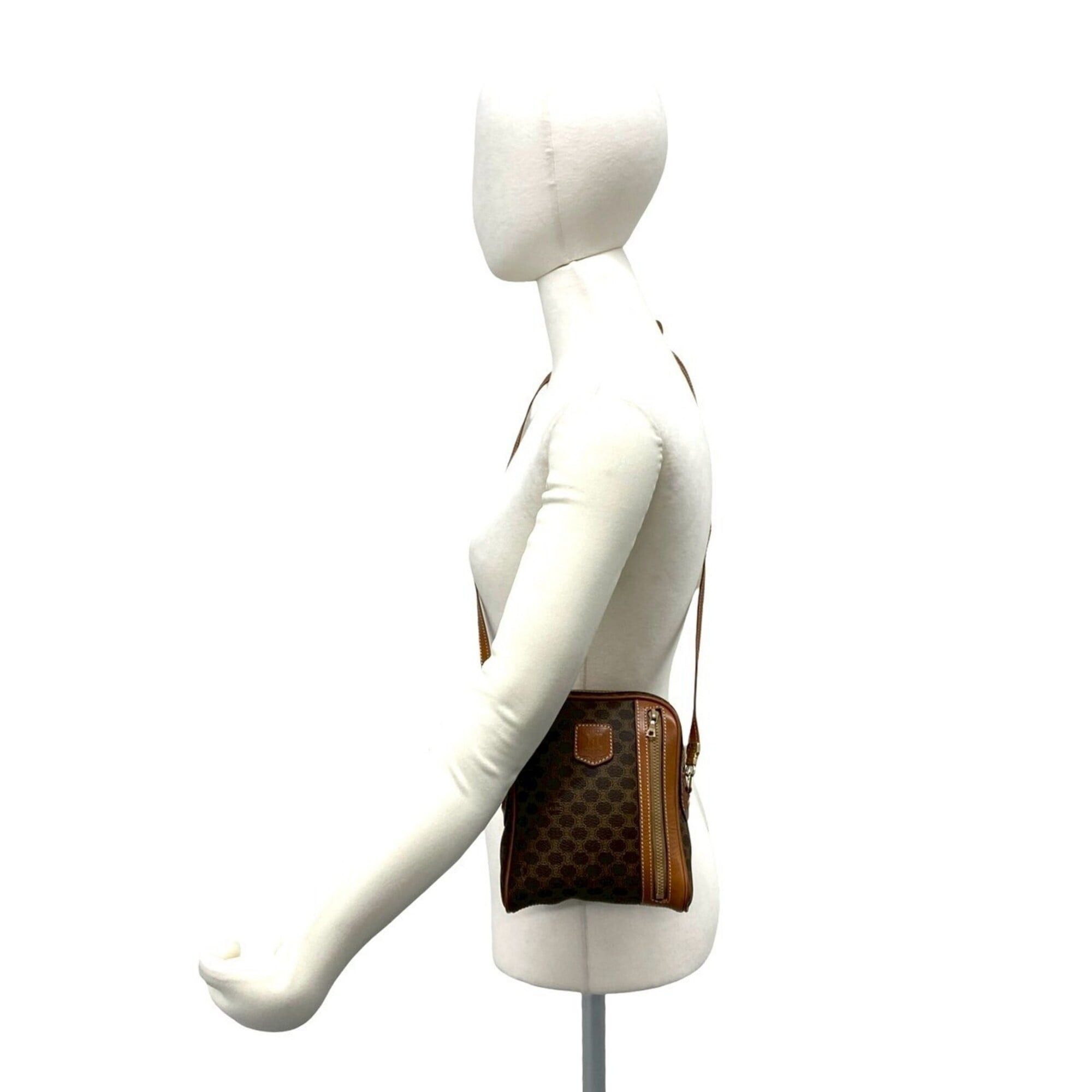 Celine CELINE Vintage Magadham Blazon Triomphe Pattern Logo Leather Shoulder Bag/Pochette Brown 71000 Size ONE SIZE - 2 Thumbnail