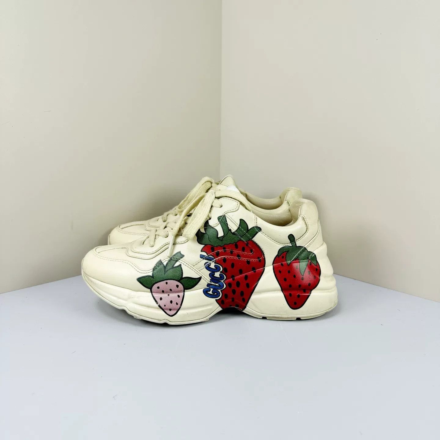 Gucci Gucci Strawberry Rhyton Sneakers Size 35 Size US 5 / IT 35 - 2 Thumbnail