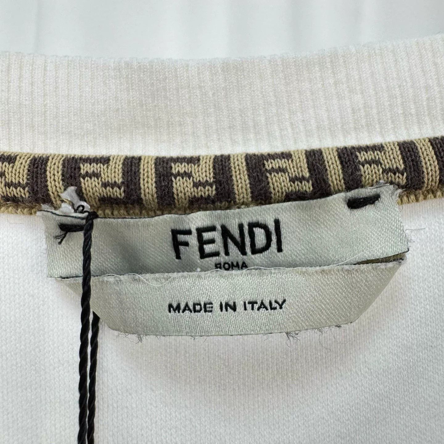 Fendi Fendi Embossed Logo T-Shirt Size S Size US S / EU 44-46 / 1 - 5 Thumbnail