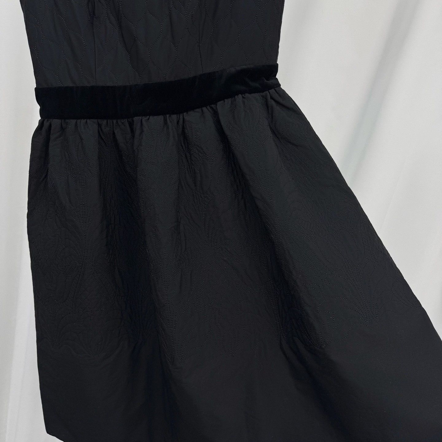 Prada Prada Quilted Sleeveless Dress Size 42 Size M / US 6-8 / IT 42-44 - 5 Thumbnail