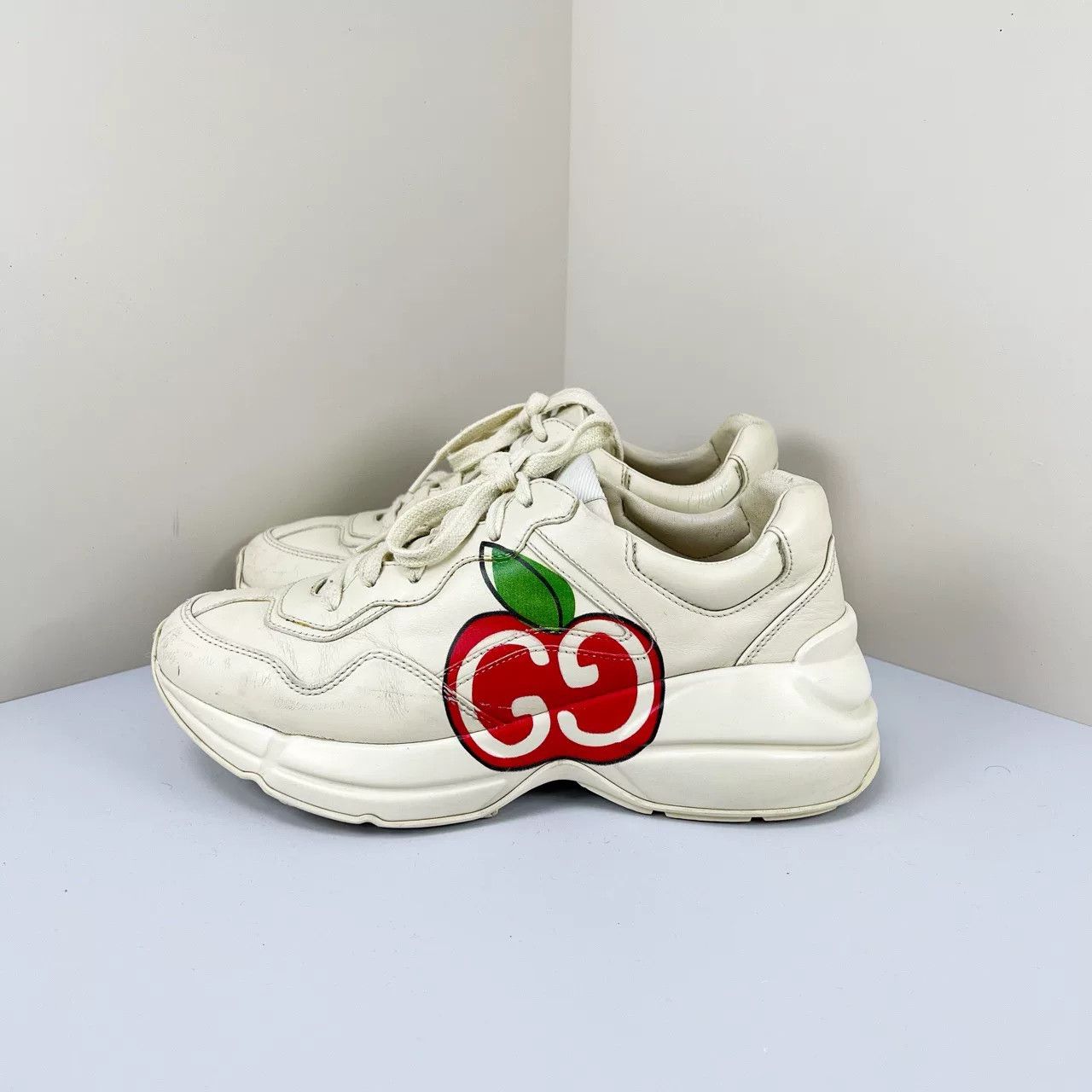 Gucci Gucci Apple GG Leather Sneakers Size 37 Size US 7 / IT 37 - 2 Thumbnail