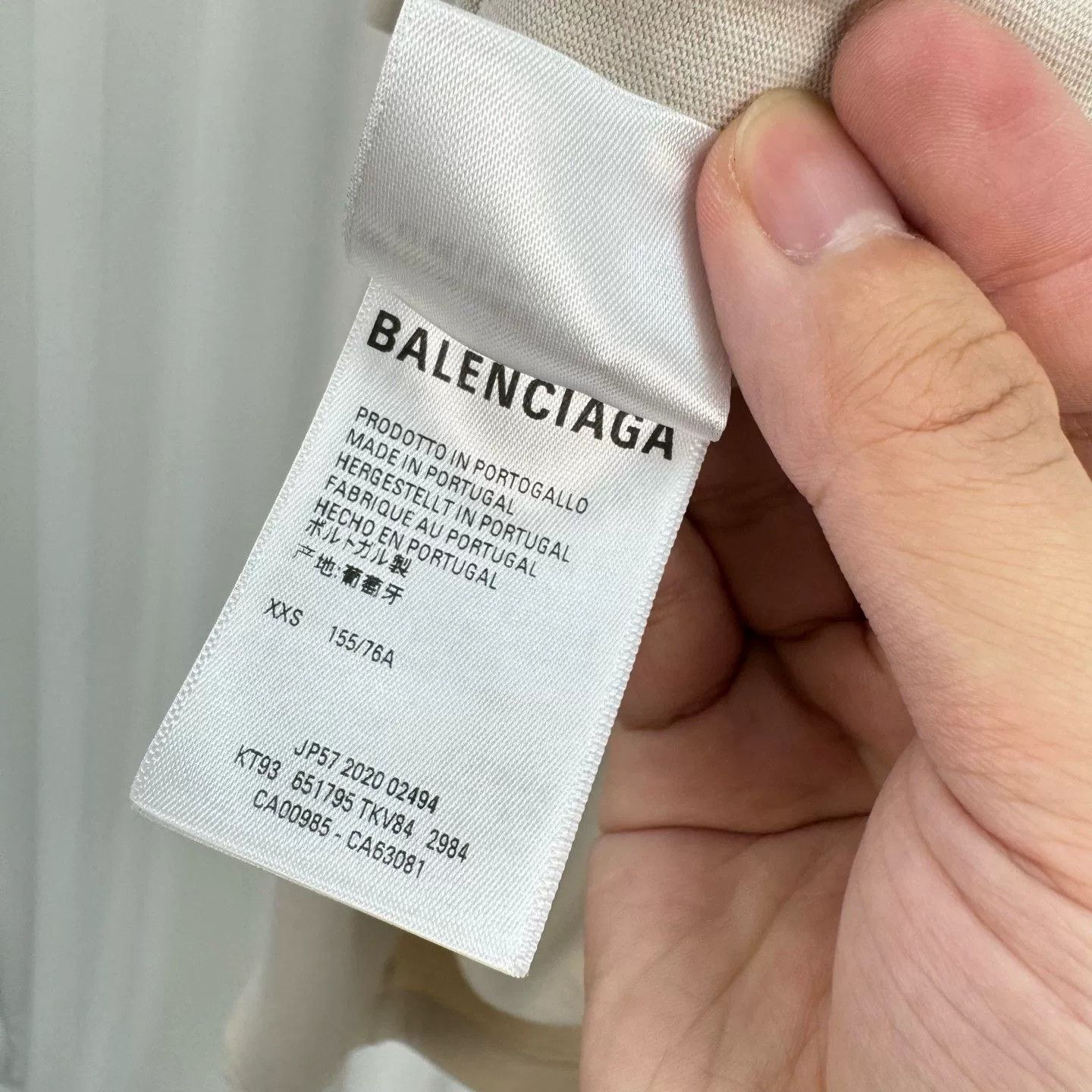 Balenciaga Balenciaga Paris Fashion Week T-Shirt XXS Size US XXS / EU 40 - 7 Thumbnail