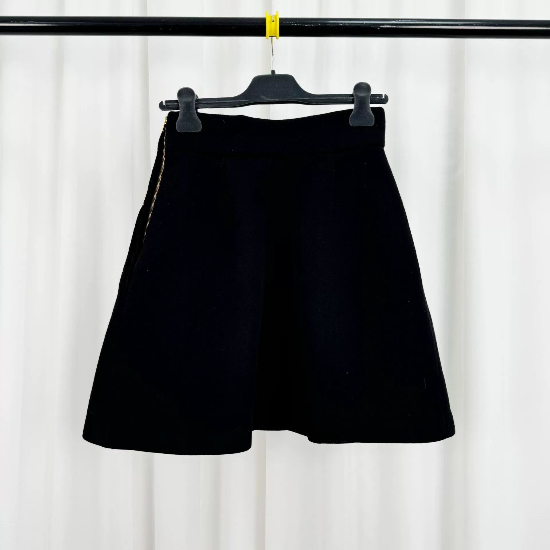 Miu Miu Miu Miu Black Wool Mini Skirt Size 40 Size 27" / US 4 / IT 40 - 3 Thumbnail