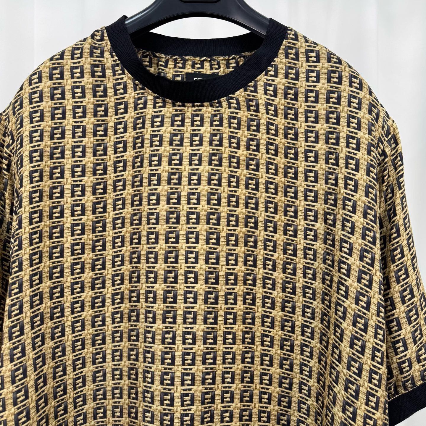 Fendi Fendi FF Logo Silk Short Sleeve Shirt XL Size US XL / EU 56 / 4 - 4 Thumbnail