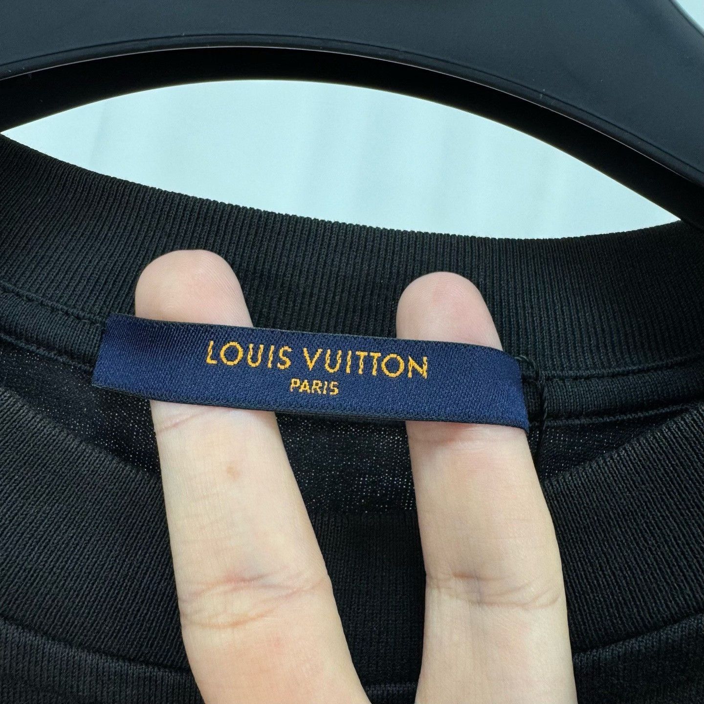 Louis Vuitton Louis Vuitton x NBA Logo Graphic T-Shirt Size S Size US S / EU 44-46 / 1 - 6 Thumbnail