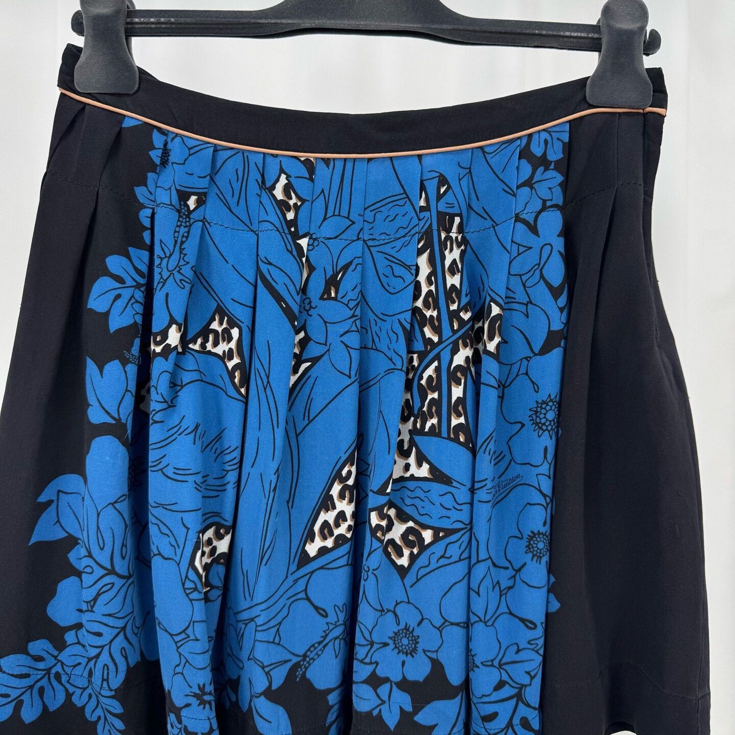 Louis Vuitton Louis Vuitton Floral Leopard Pleated Mini Skirt Size 36 Size 26" / US 2 / IT 38 - 4 Thumbnail