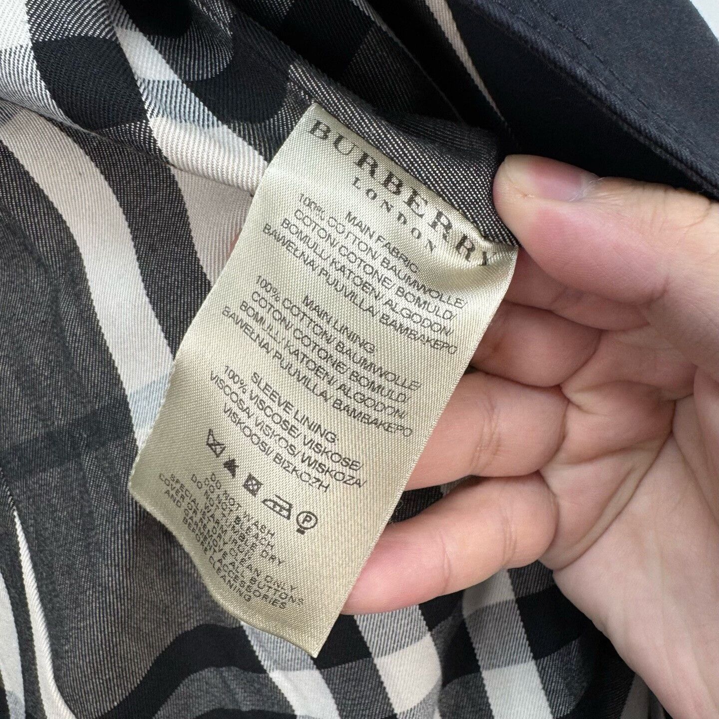 Burberry Burberry Double-Breasted Trench Coat UK 8 Size S / US 4 / IT 40 - 8 Thumbnail