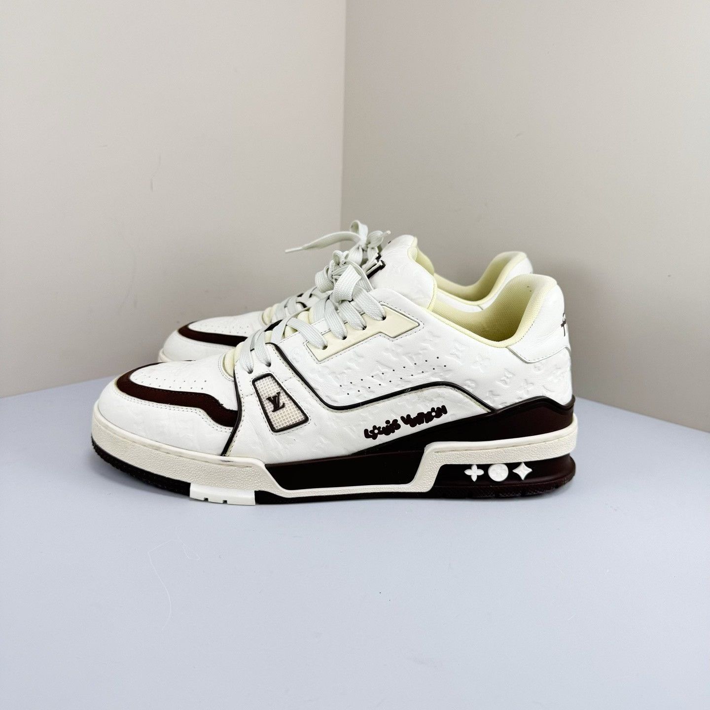 Louis Vuitton Louis Vuitton Monogram Trainer Sneakers Size 9 Size US 9 / EU 42 - 2 Thumbnail