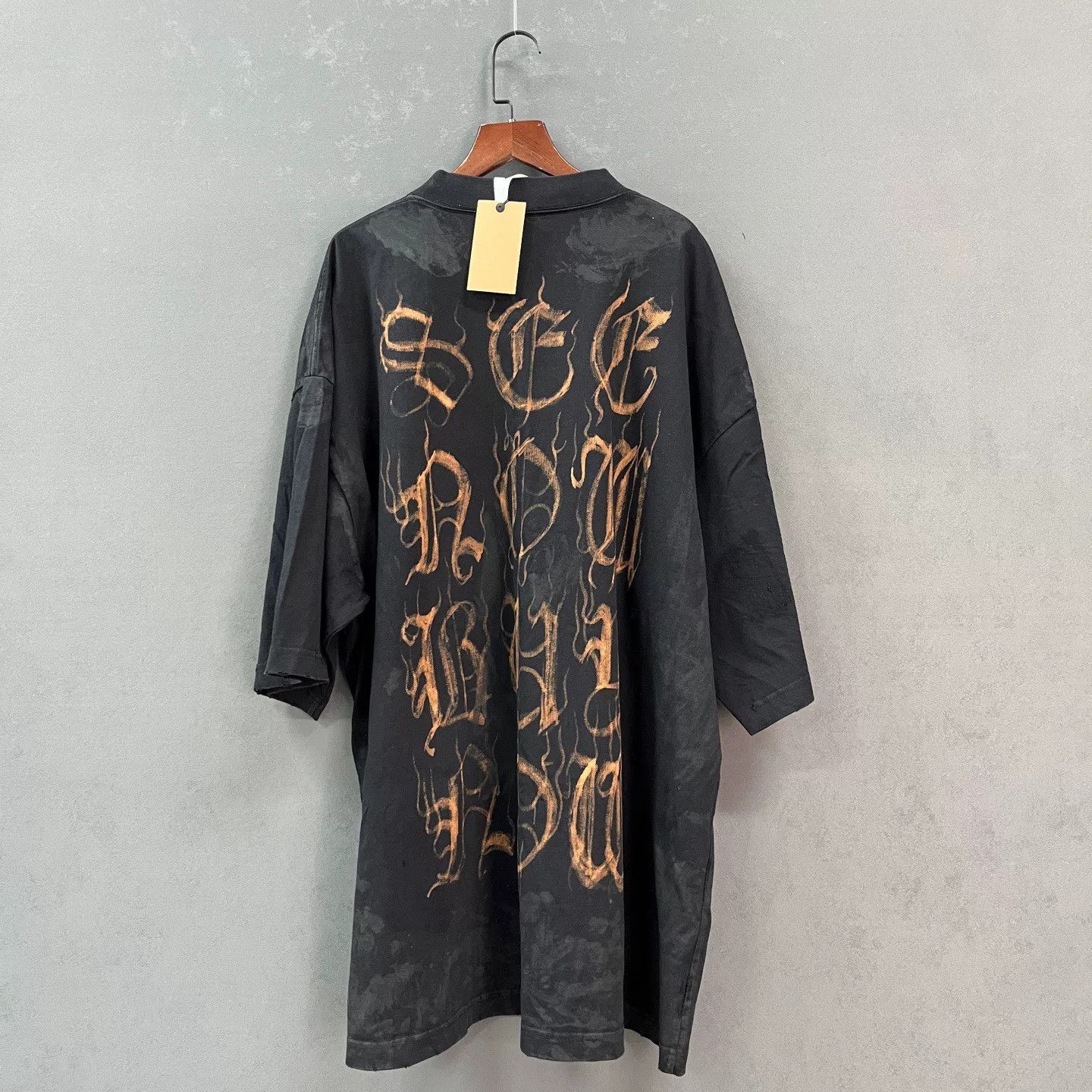 Balenciaga Balenciaga Script Graphic T-Shirt Size M Size US M / EU 48-50 / 2 - 3 Thumbnail