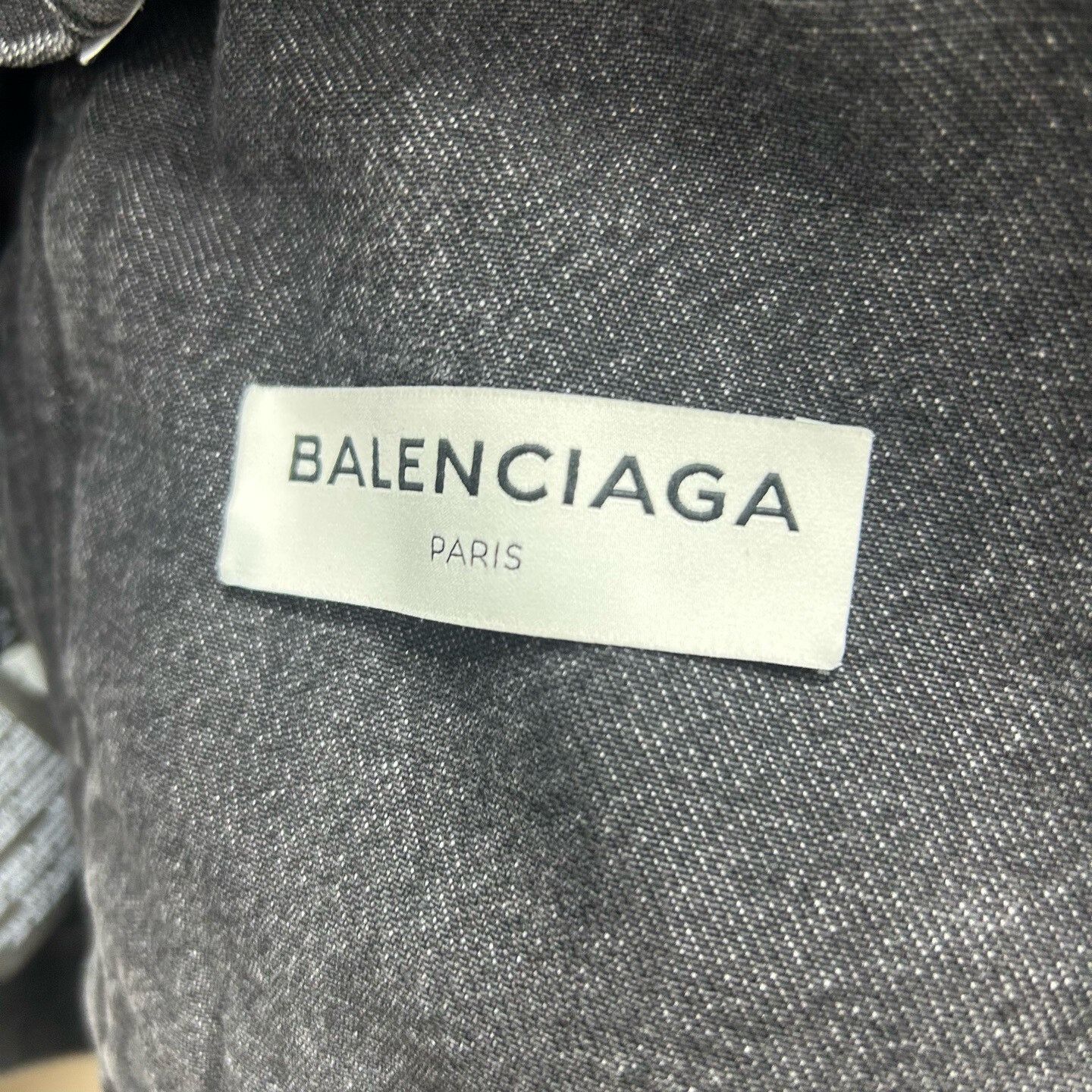 Balenciaga Balenciaga Distressed Denim Jacket Size 34 Size XXS / US 00 / IT 34 - 4 Thumbnail