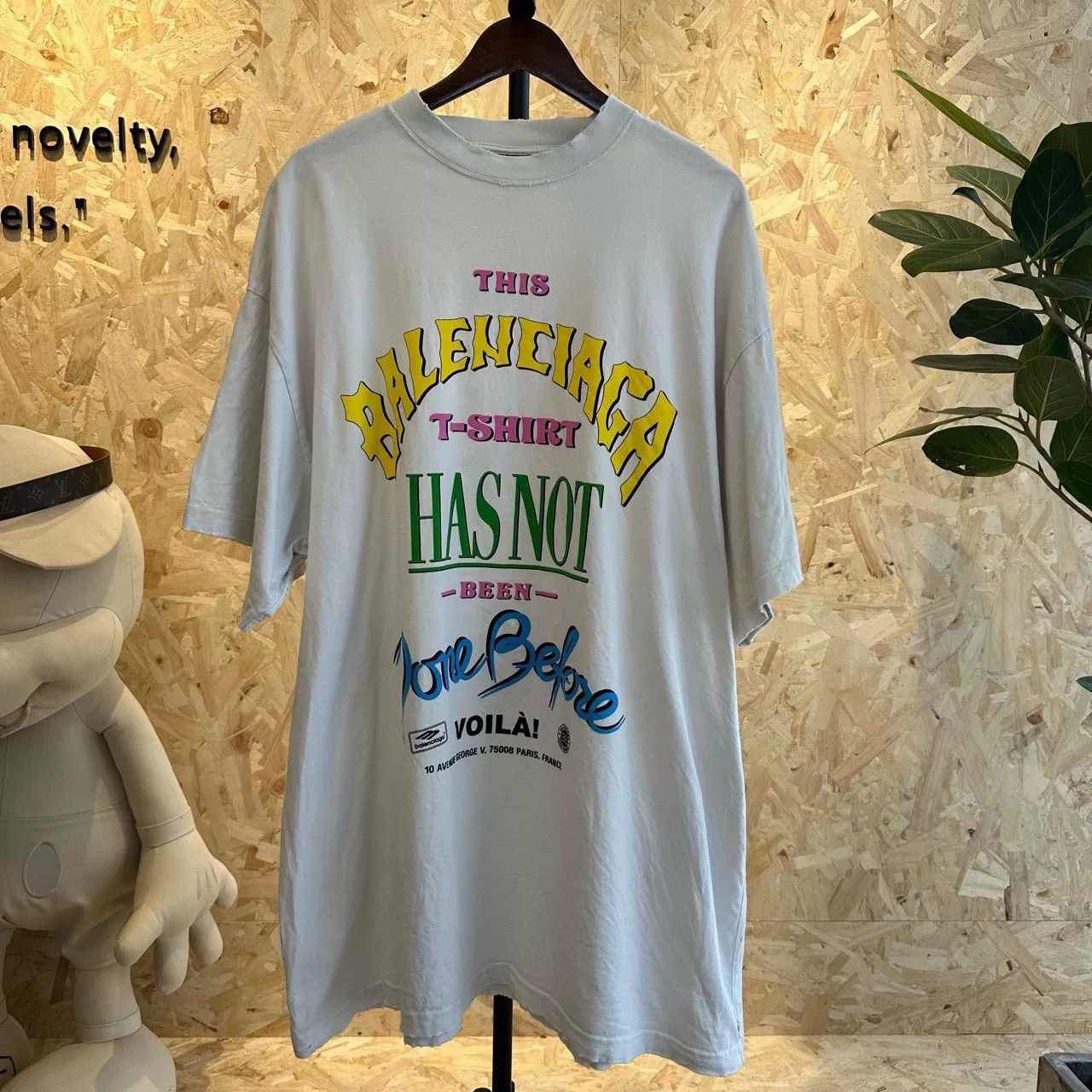 Balenciaga Balenciaga Logo Graphic T-Shirt Size XL Size US XL / EU 56 / 4 - 2 Thumbnail